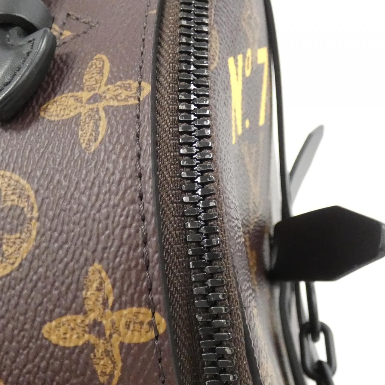 LOUIS VUITTON Monogram (N°7) 輪箱 M59706 肩背包