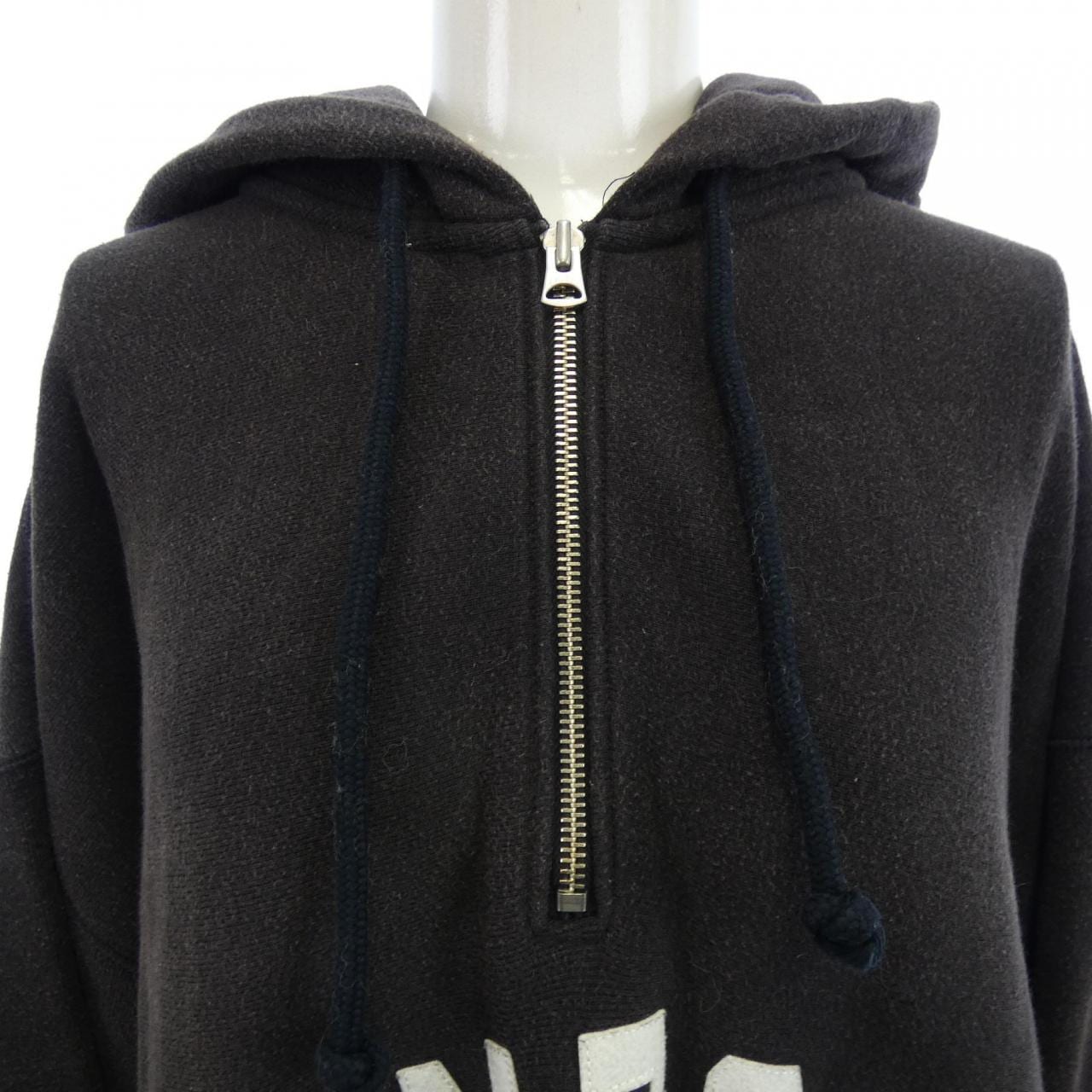 アンスクリア INSCRIRE パーカー