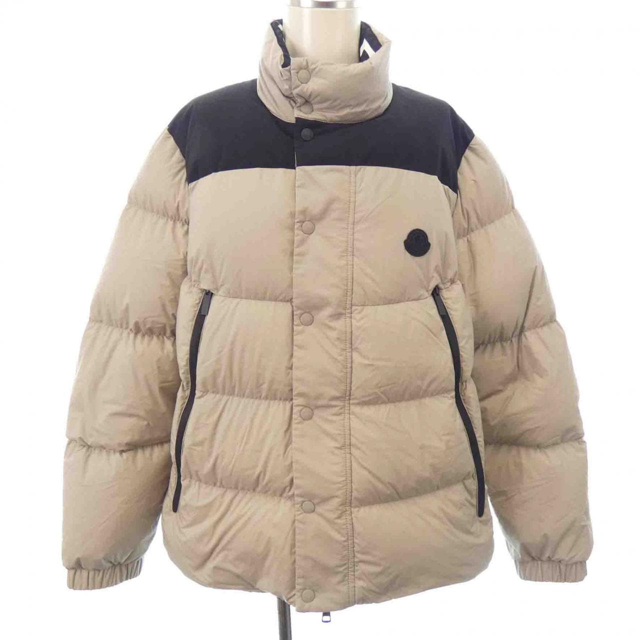 モンクレール MONCLER ダウンジャケット