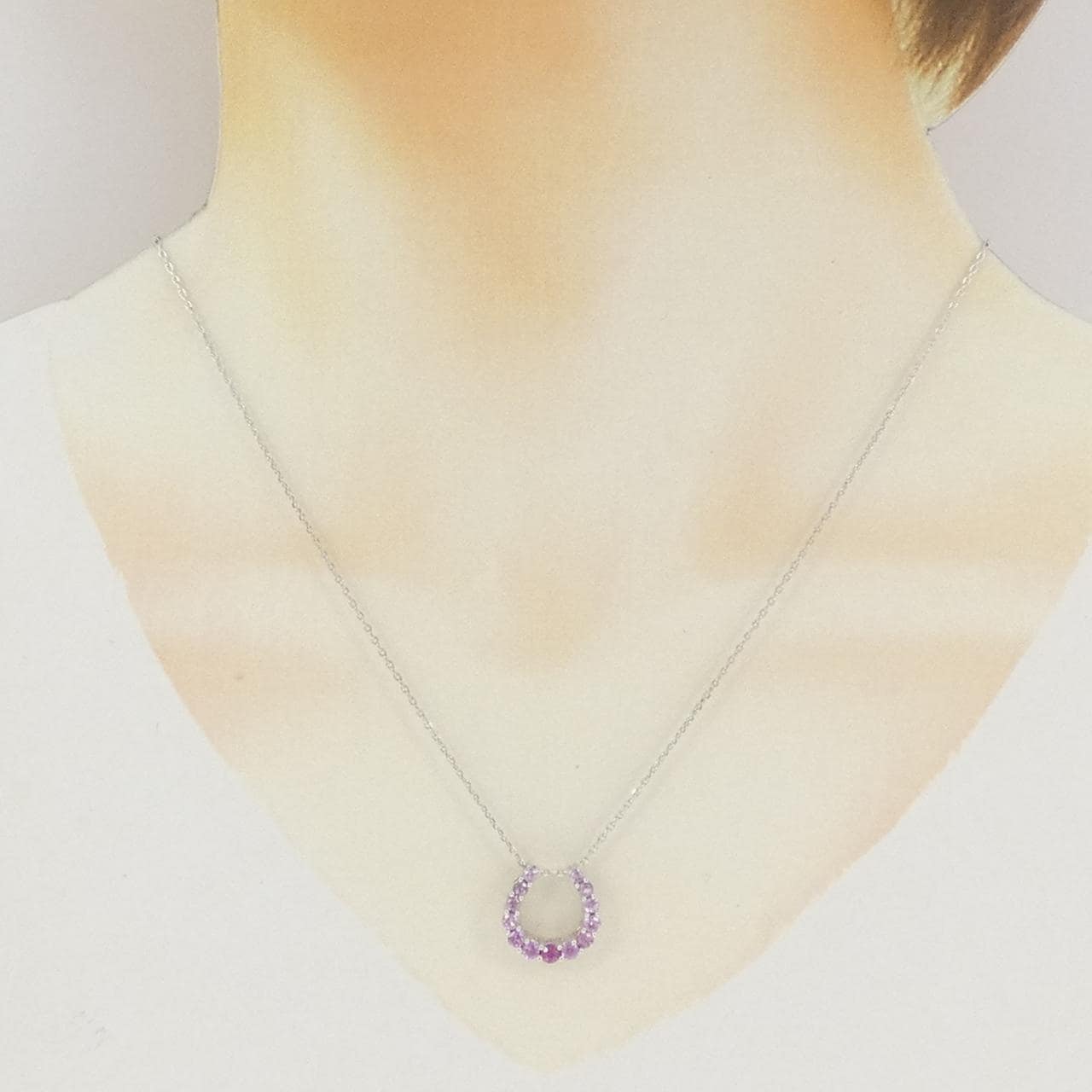 K18WG ホースシュー サファイヤ ネックレス 0.99CT
