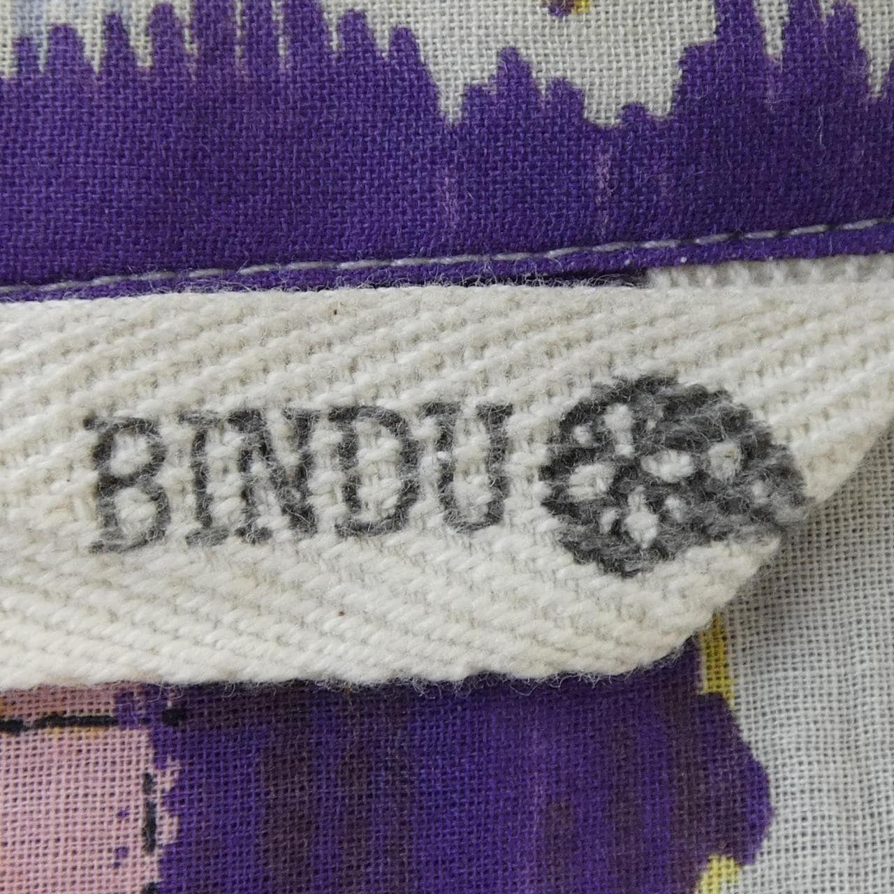 BINDU S／Sシャツ