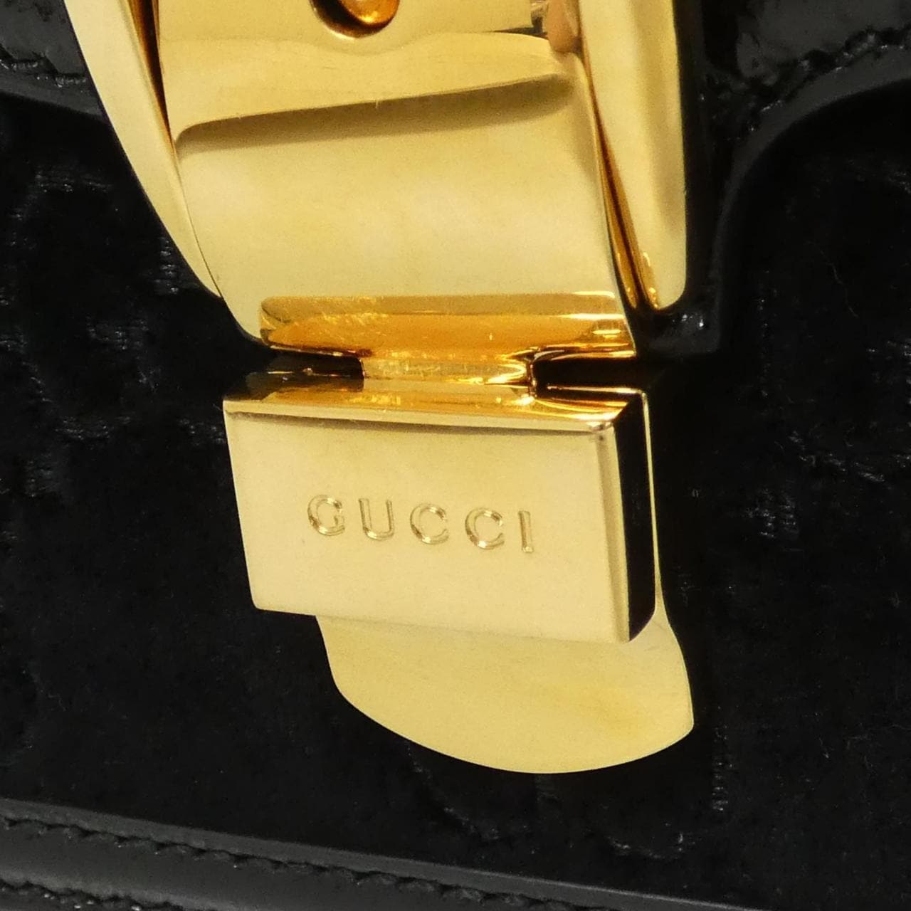 グッチ シルヴィ 524405 9JTEG ショルダーバッグ