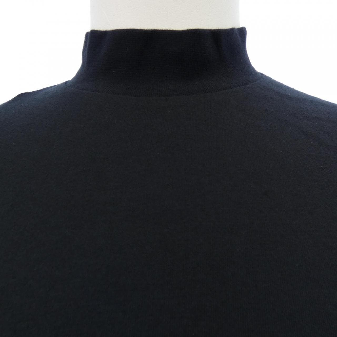 アンティーチポ ANTICIPO トップス