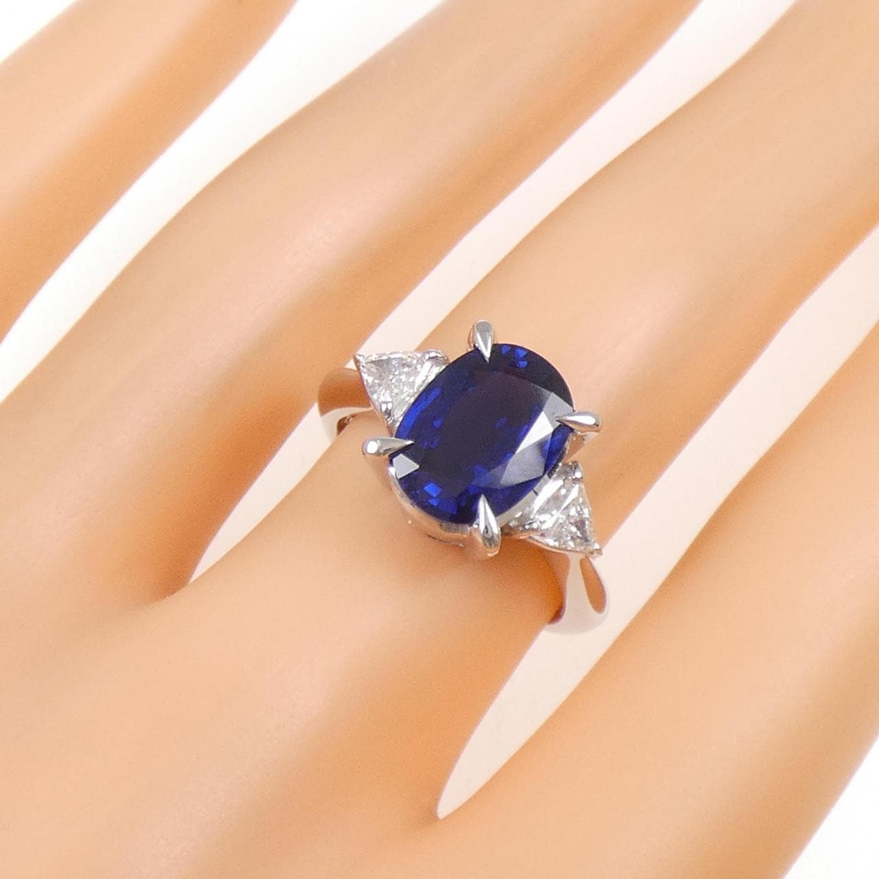 PT900 サファイヤ リング 3.01CT