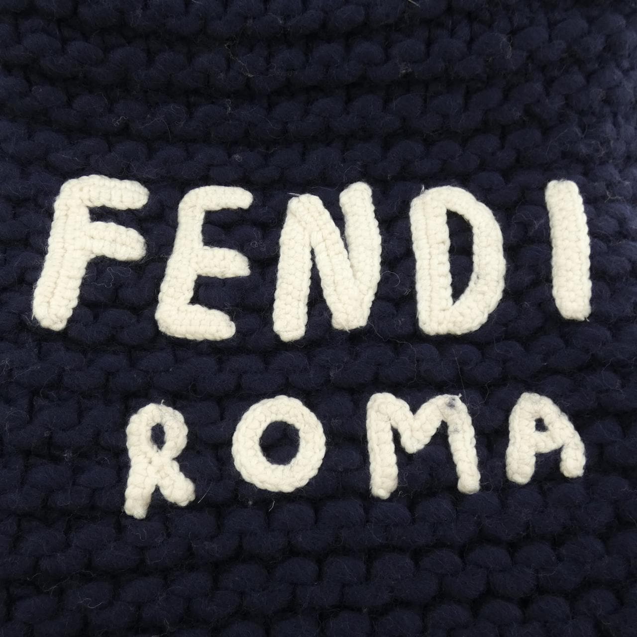 フェンディ FENDI FXS124 AIWE MUFFLER