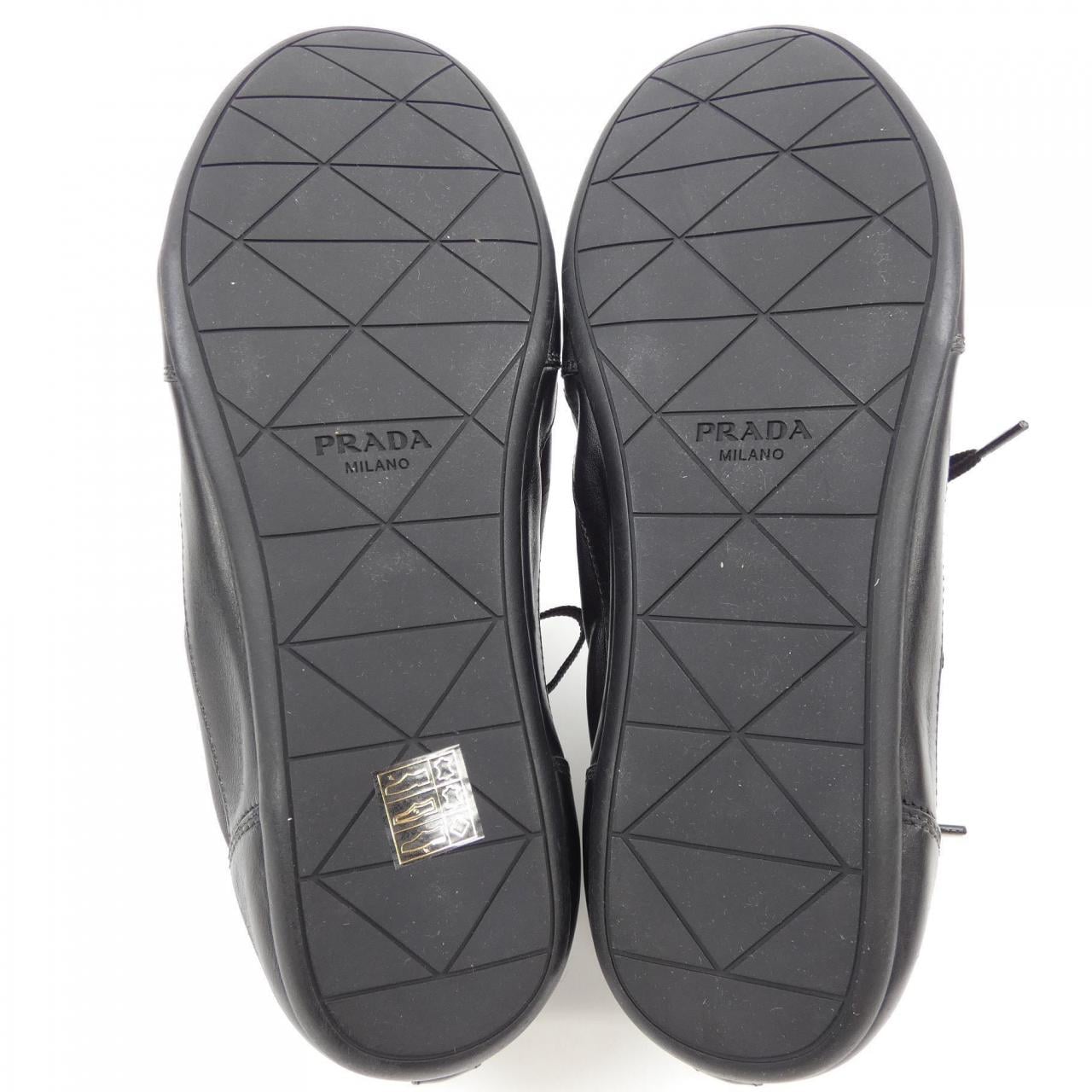 プラダ PRADA スニーカー