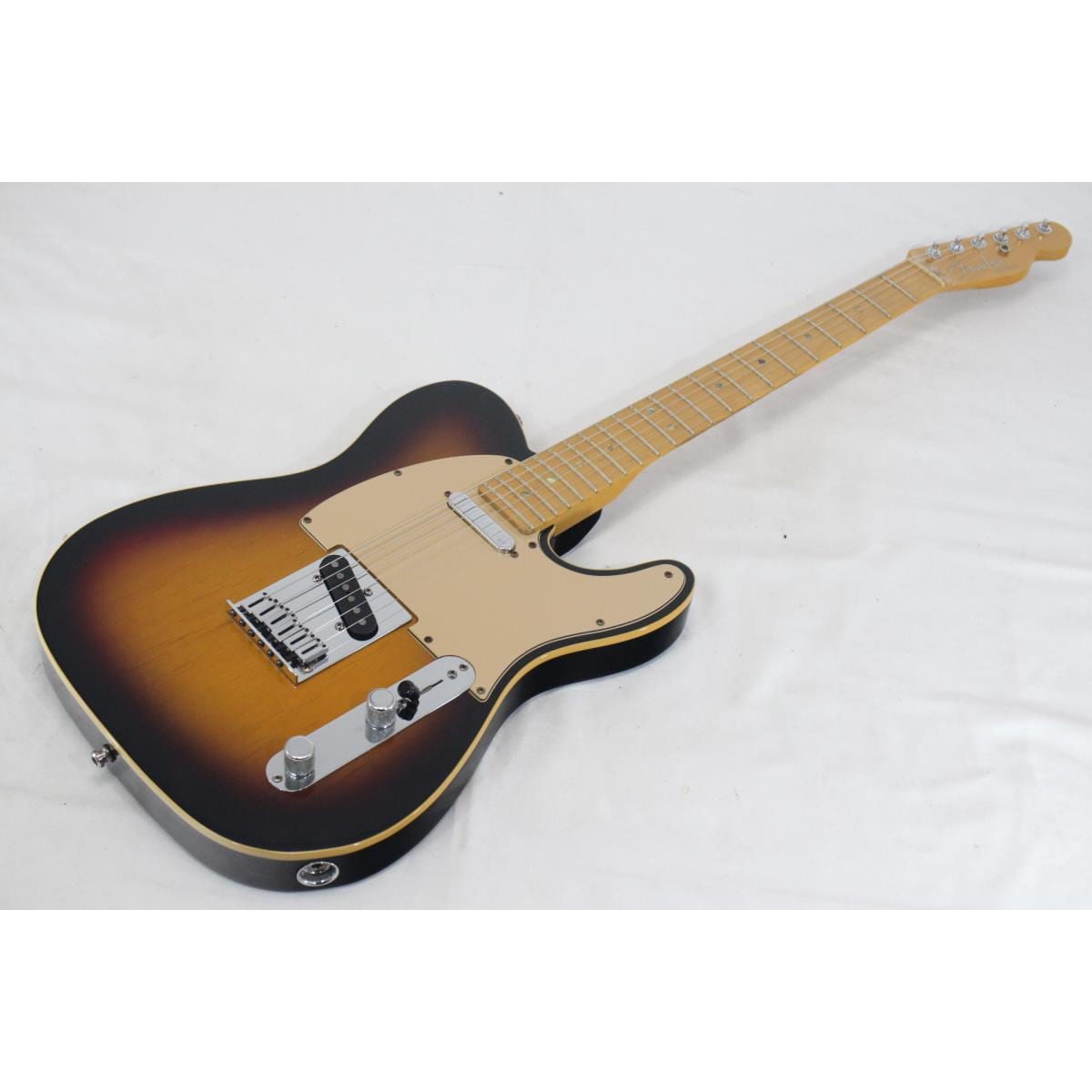 FENDER AMERICAN DLX TELECASTER