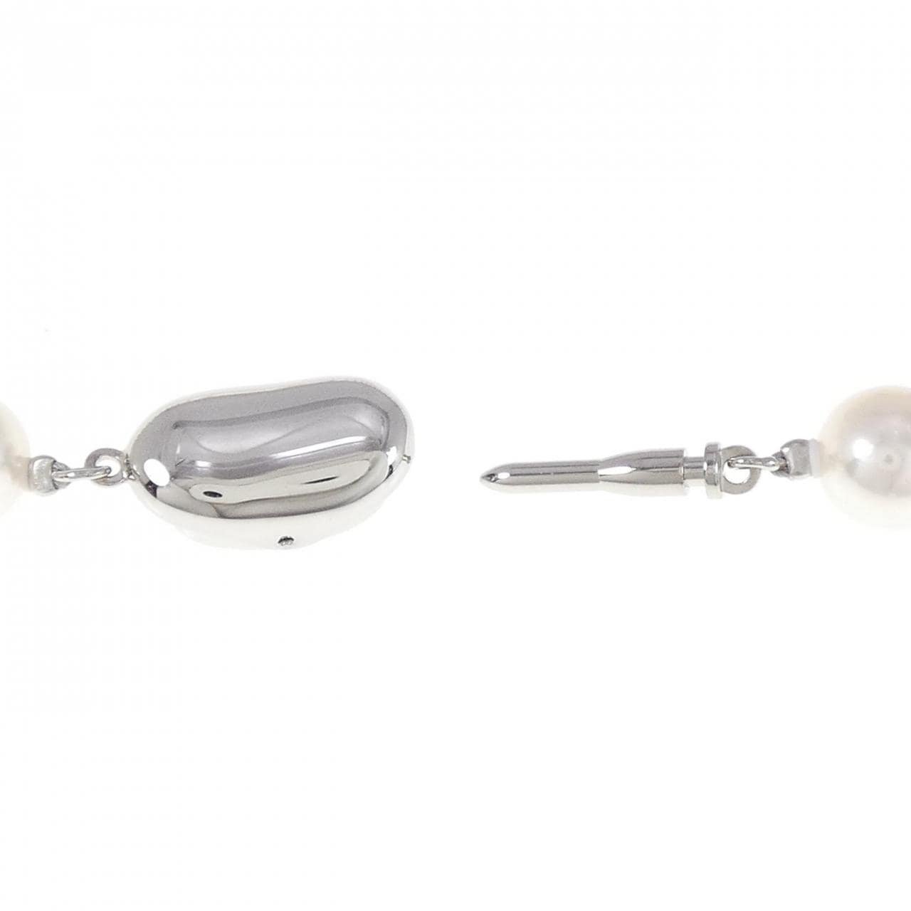 [BRAND NEW] Silver Clasp Akoya Pearl Necklace 8-8.5mm