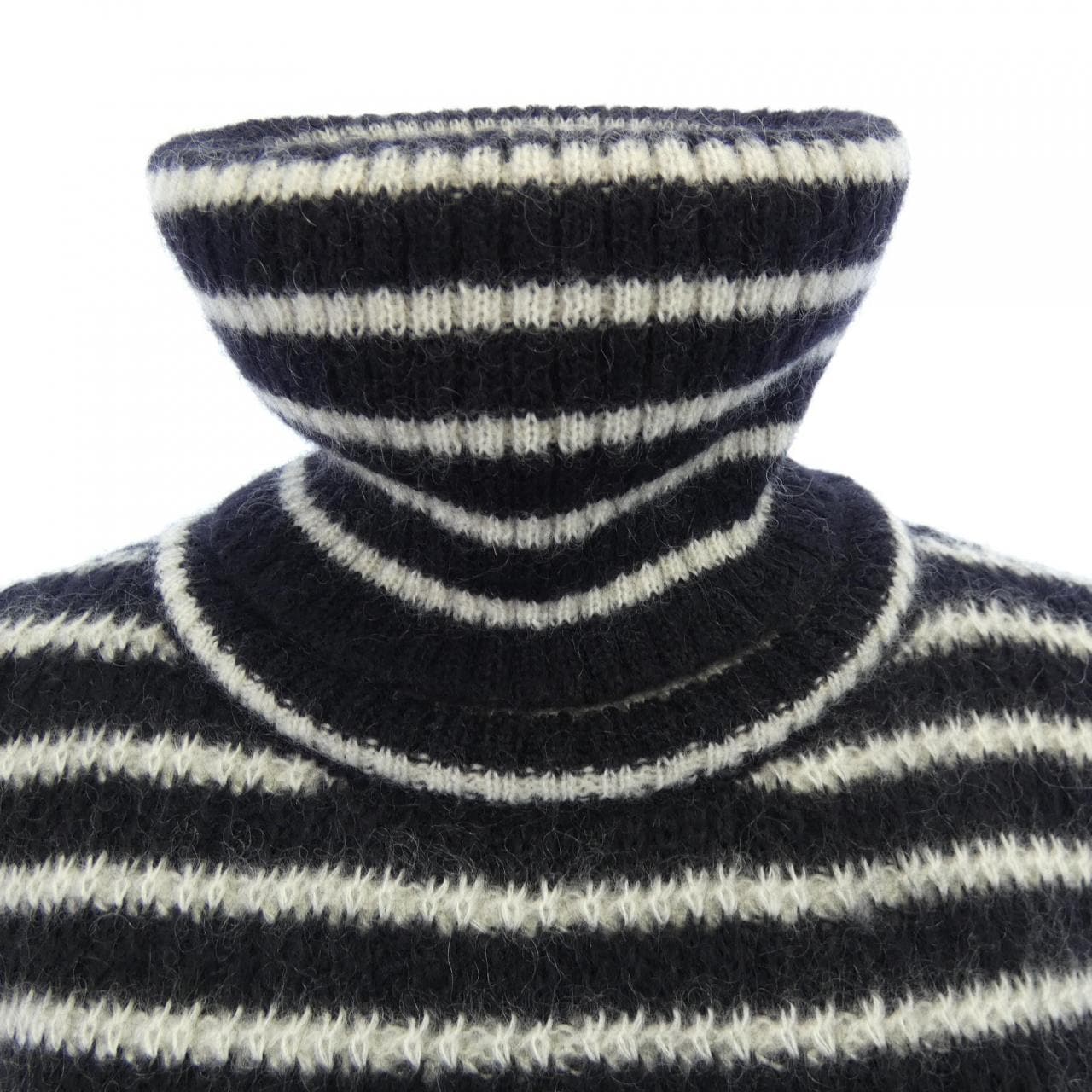 サンローラン SAINT LAURENT 632146　YARX2 ニット