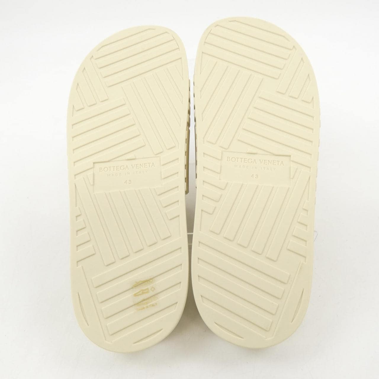 ボッテガヴェネタ BOTTEGA VENETA 690105　V1060　9031 サンダル