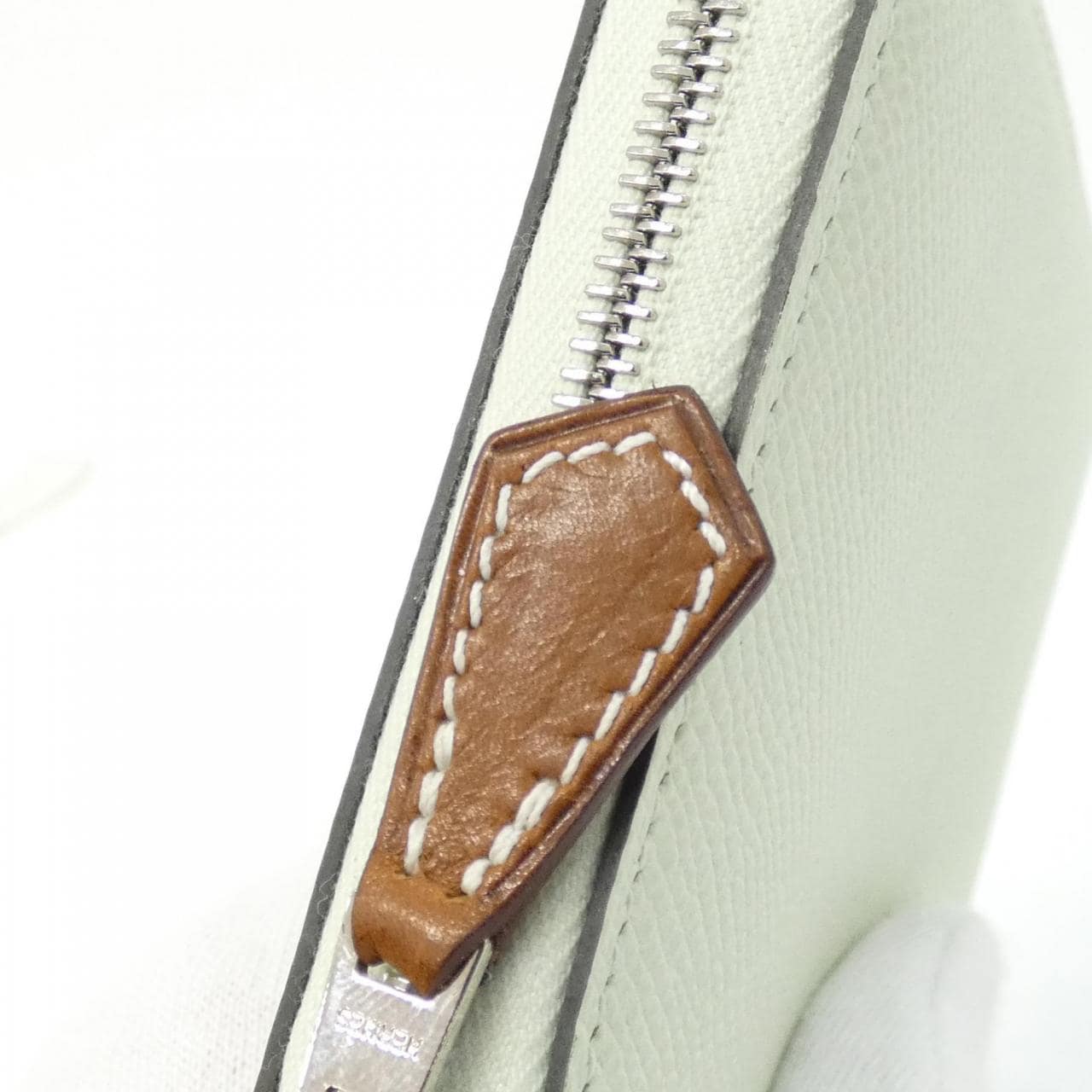 エルメス EN LIBERTE シルク イン コンパクト 084266CK 財布