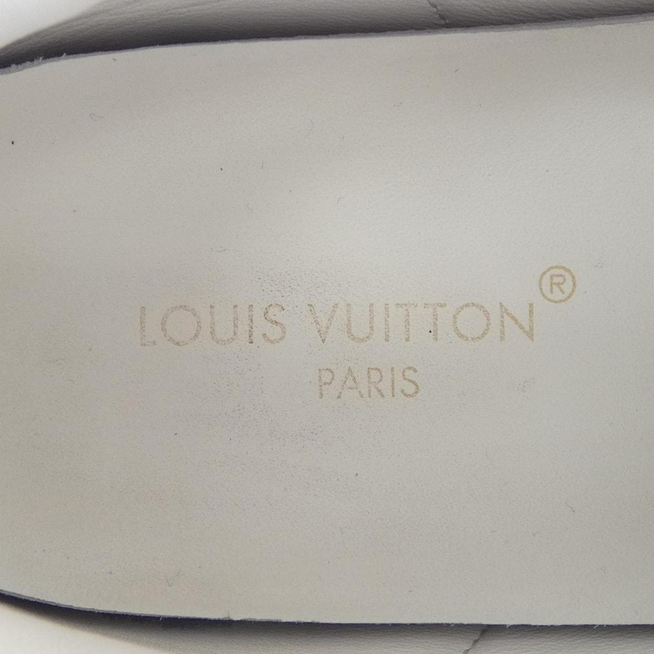 ルイヴィトン LOUIS VUITTON タイムアウトライン スニーカー