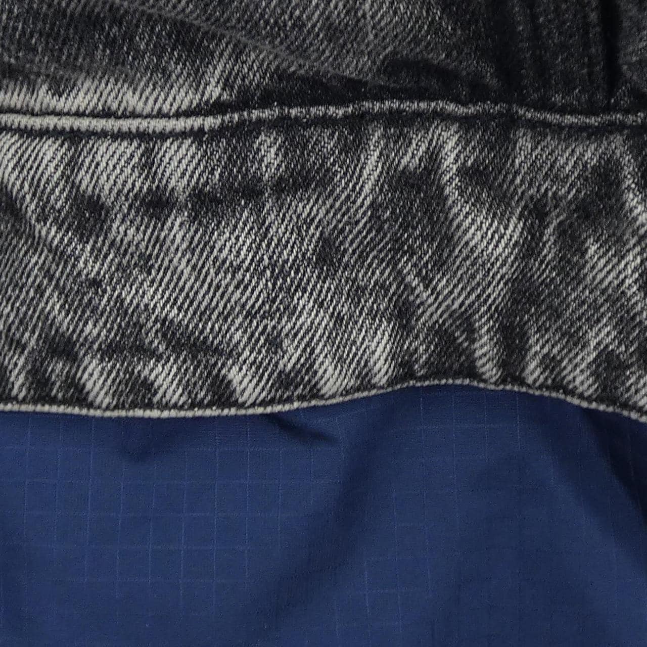 バレンシアガ BALENCIAGA ダウンジャケット
