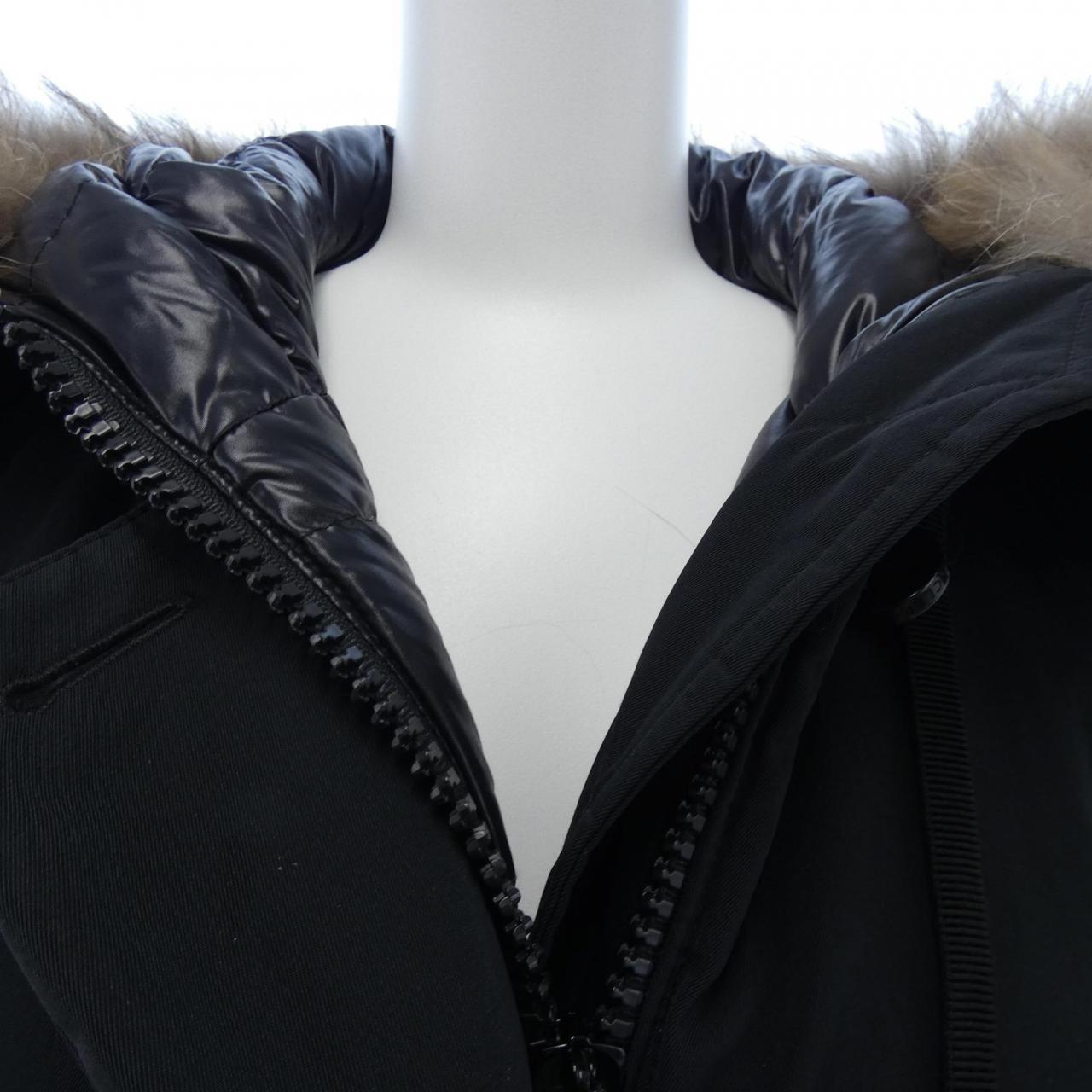 モンクレール MONCLER ダウンコート