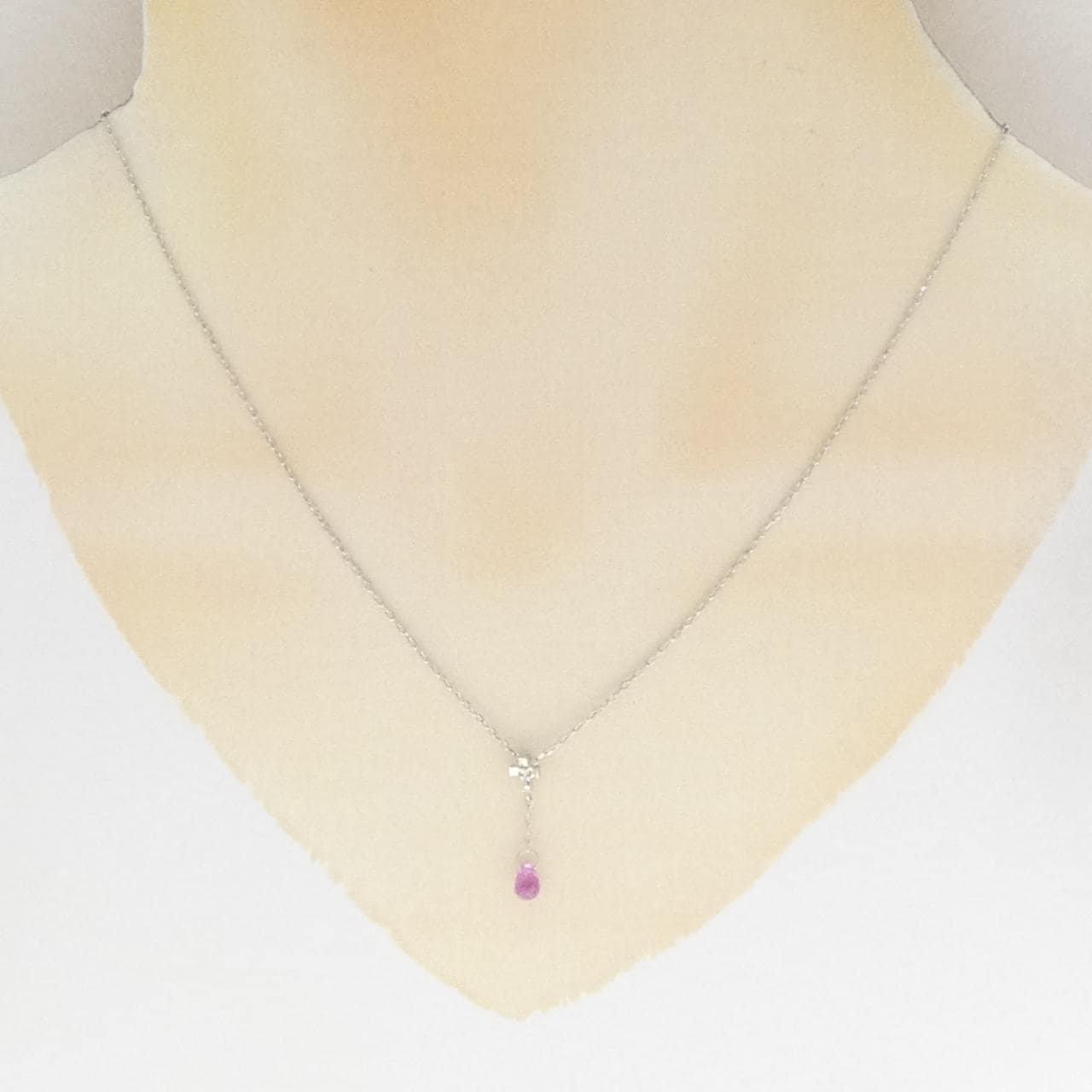 K18WG クロス サファイヤ ネックレス 0.55CT