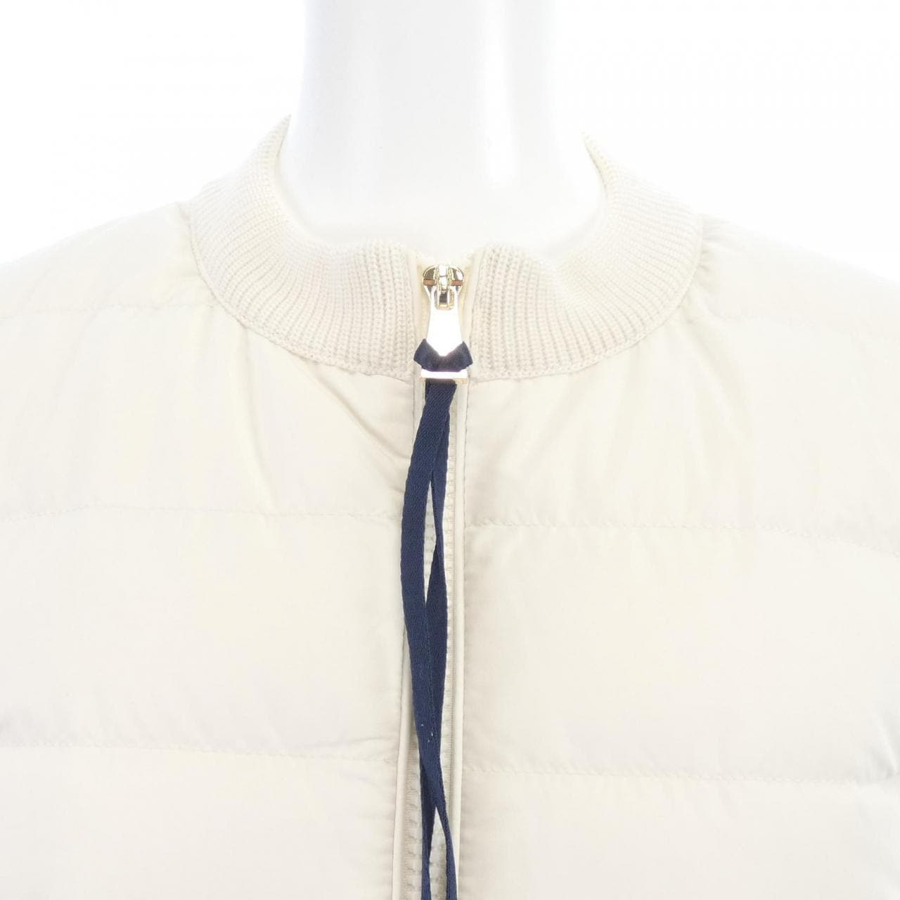 【新品】モンクレール MONCLER K20939B00036 ダウンジャケット