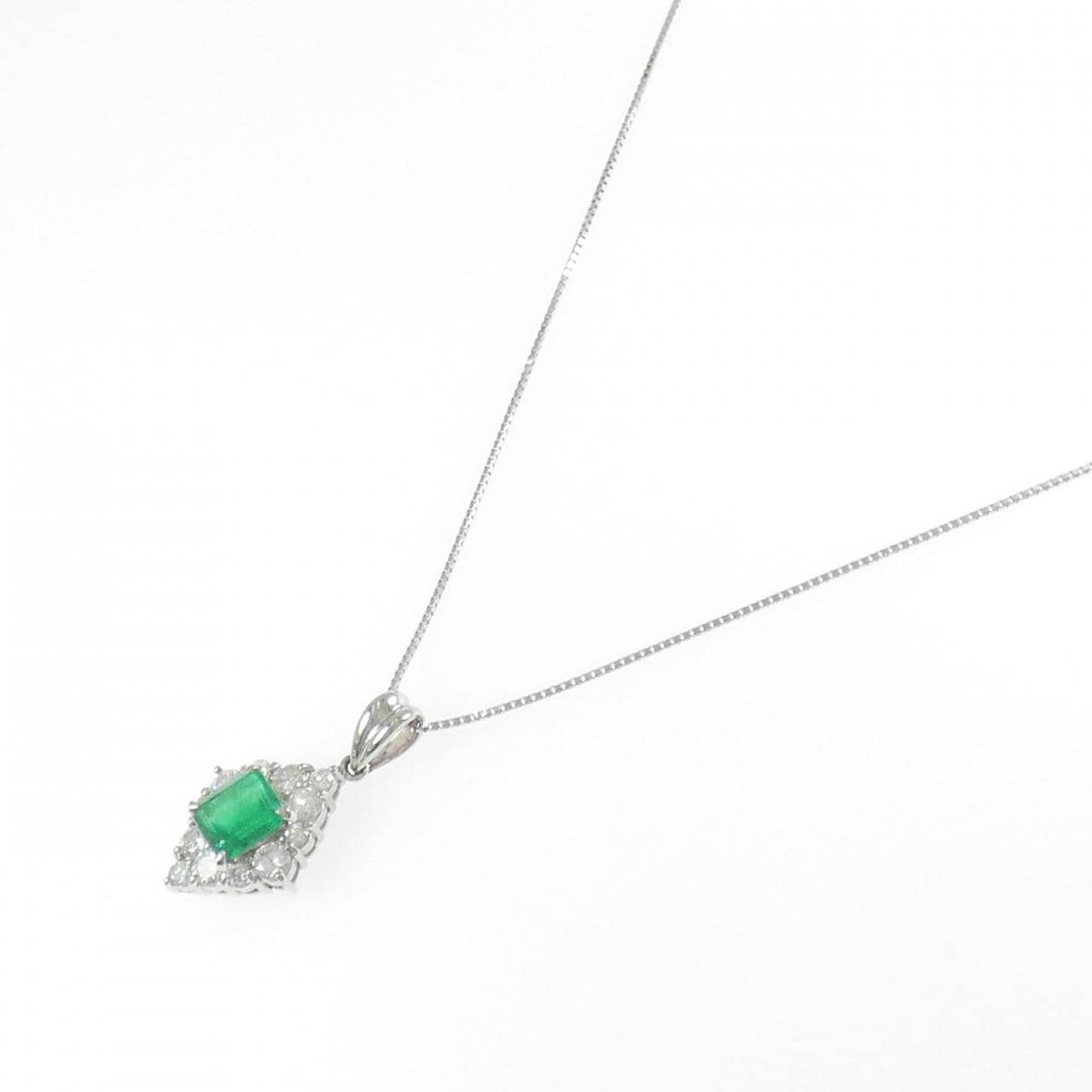 PT900/PT850 エメラルド ネックレス 0.95CT