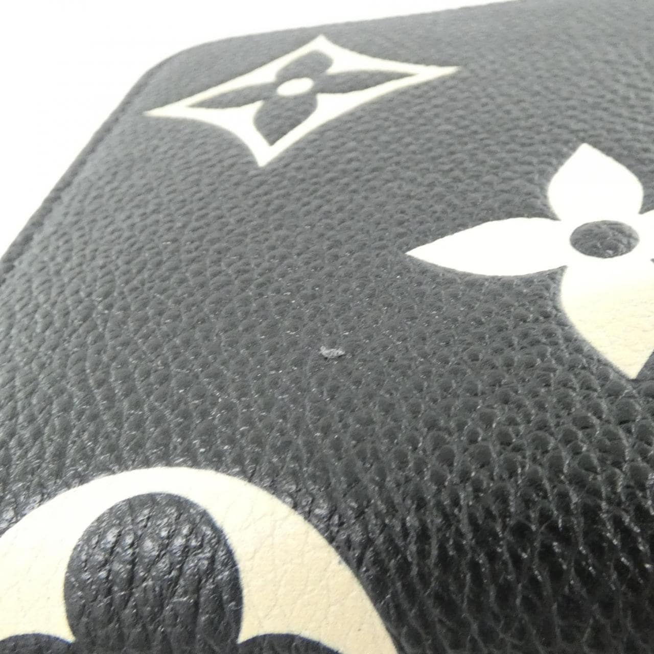 ルイヴィトン バイカラー モノグラム アンプラント ジッピー ウォレット M80481 財布