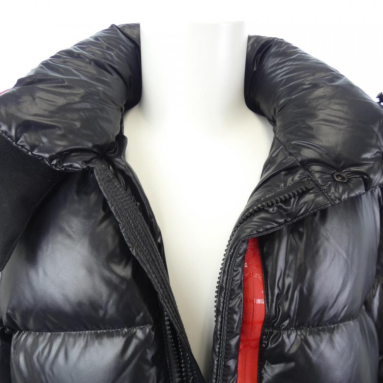 モンクレール MONCLER ダウンジャケット