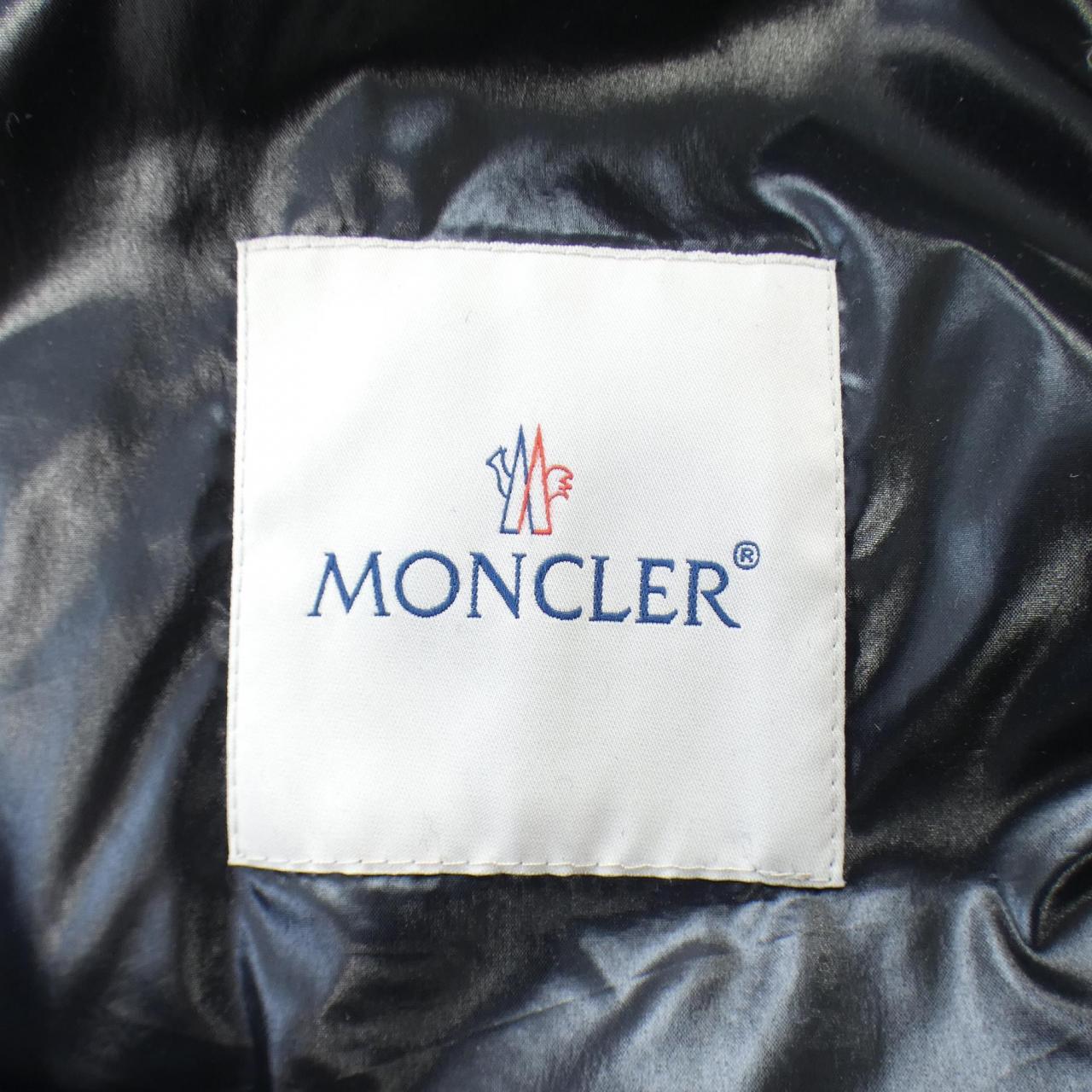 モンクレール MONCLER ダウンジャケット