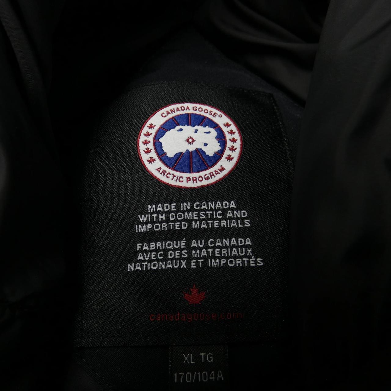 カナダグース CANADA GOOSE ダウンジャケット