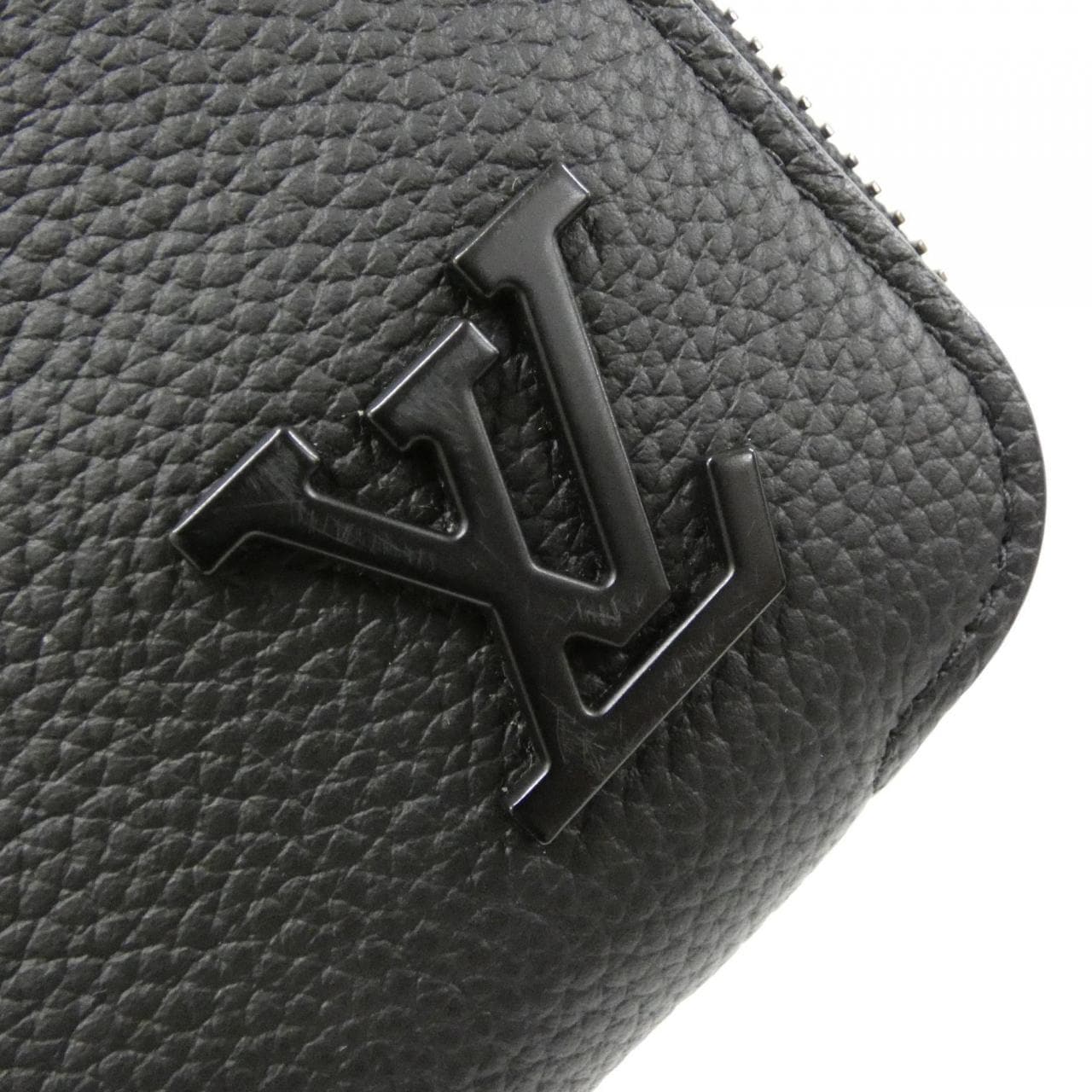 LOUIS VUITTON LV Aerogram Alpha Wearable Wallet M59161 Shoulder Bag