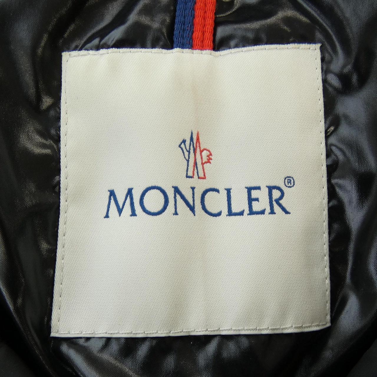 モンクレール MONCLER ダウンジャケット