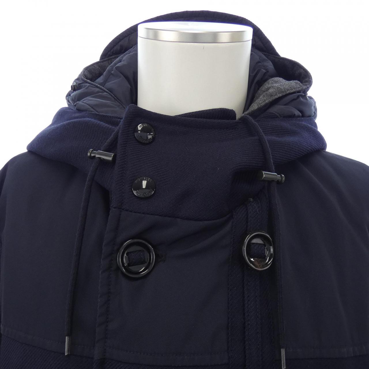 モンクレール MONCLER ダウンジャケット
