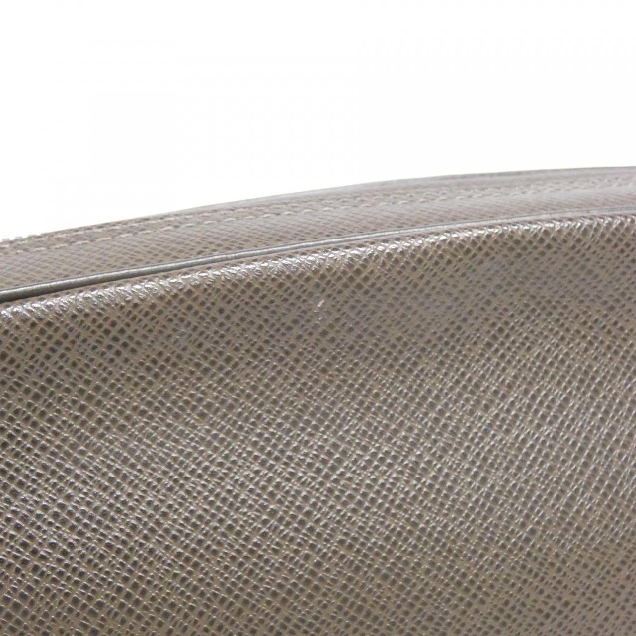 ルイヴィトン タイガ トゥルース トワレ GM M30218 ポーチ