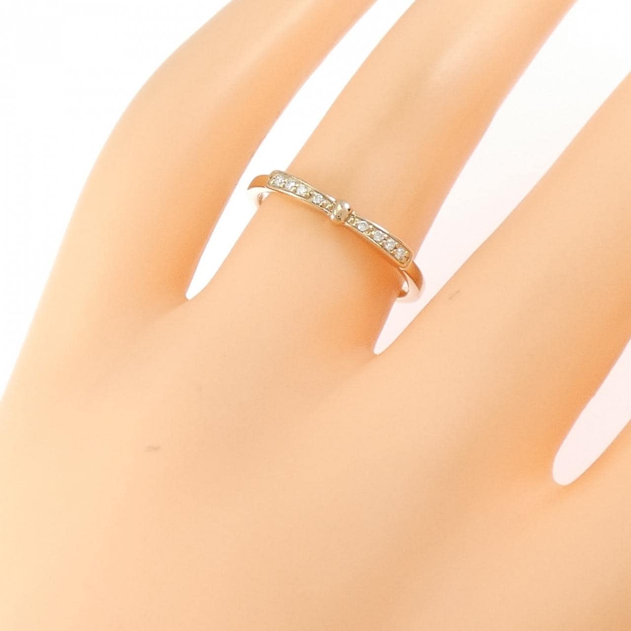 4゜C リボン ダイヤモンド リング