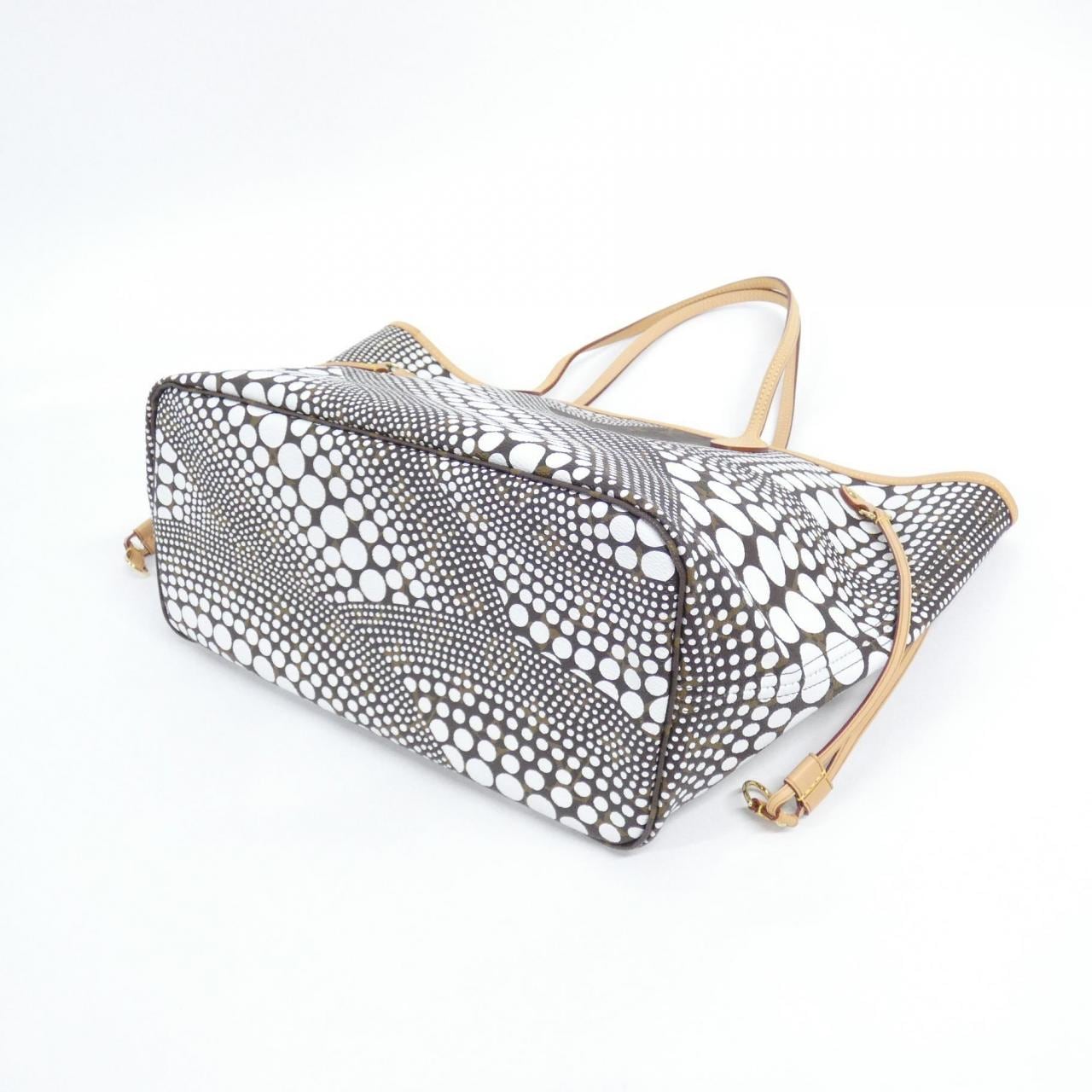 ルイヴィトン モノグラム ウェーブ(ヤヨイクサマ) ネヴァーフル MM M40684 バッグ