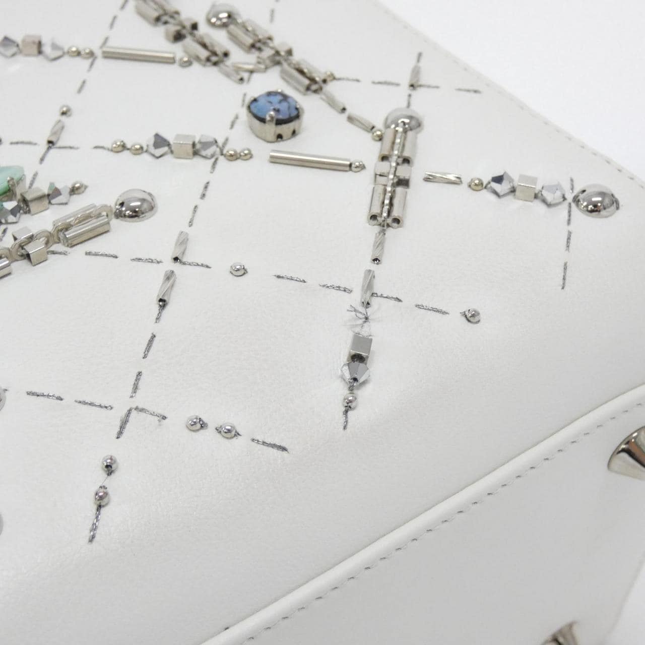 クリスチャンディオール レディ ディオール ミディアム M0550PRPS バッグ