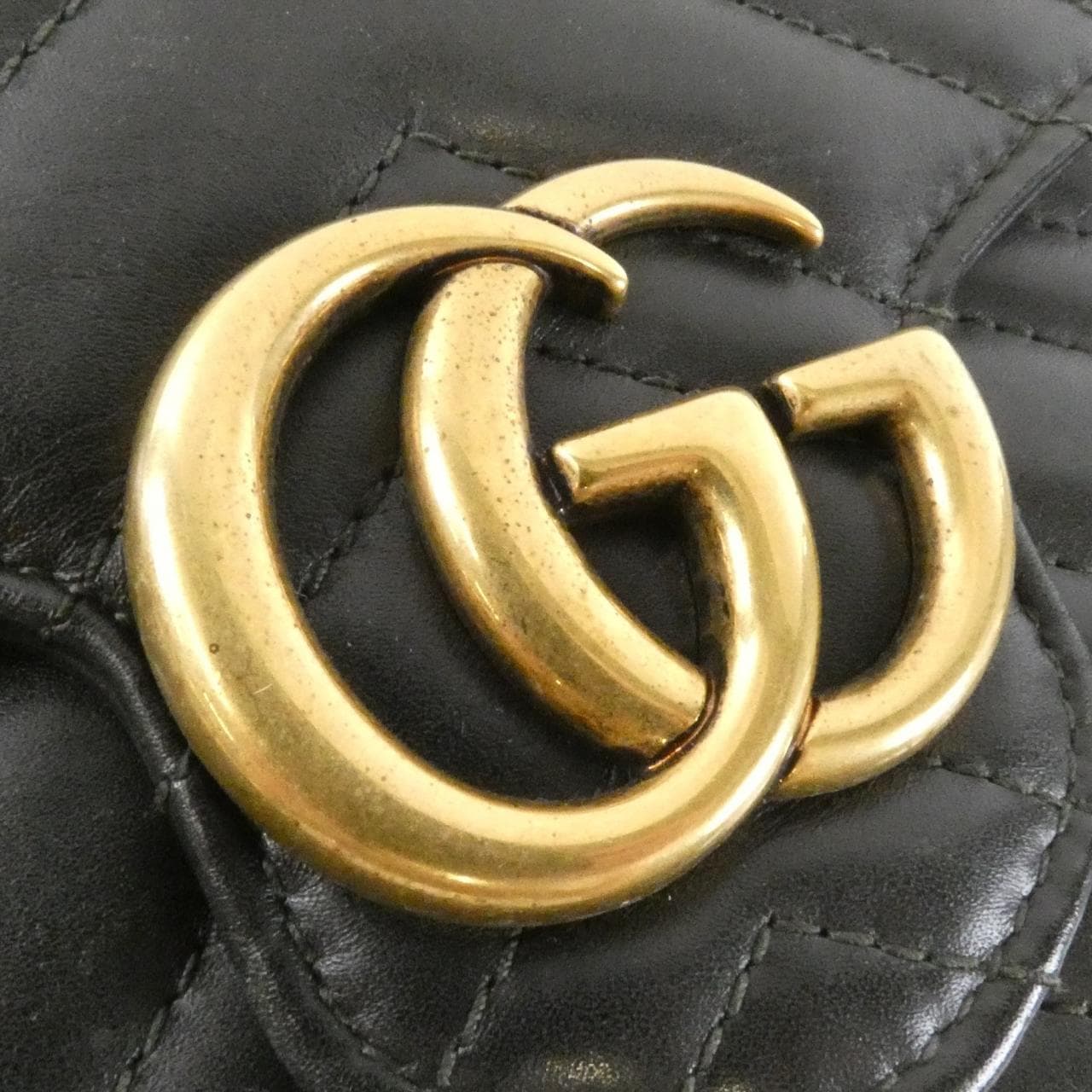 グッチ GG MARMONT 474575 DTD1T ショルダーバッグ