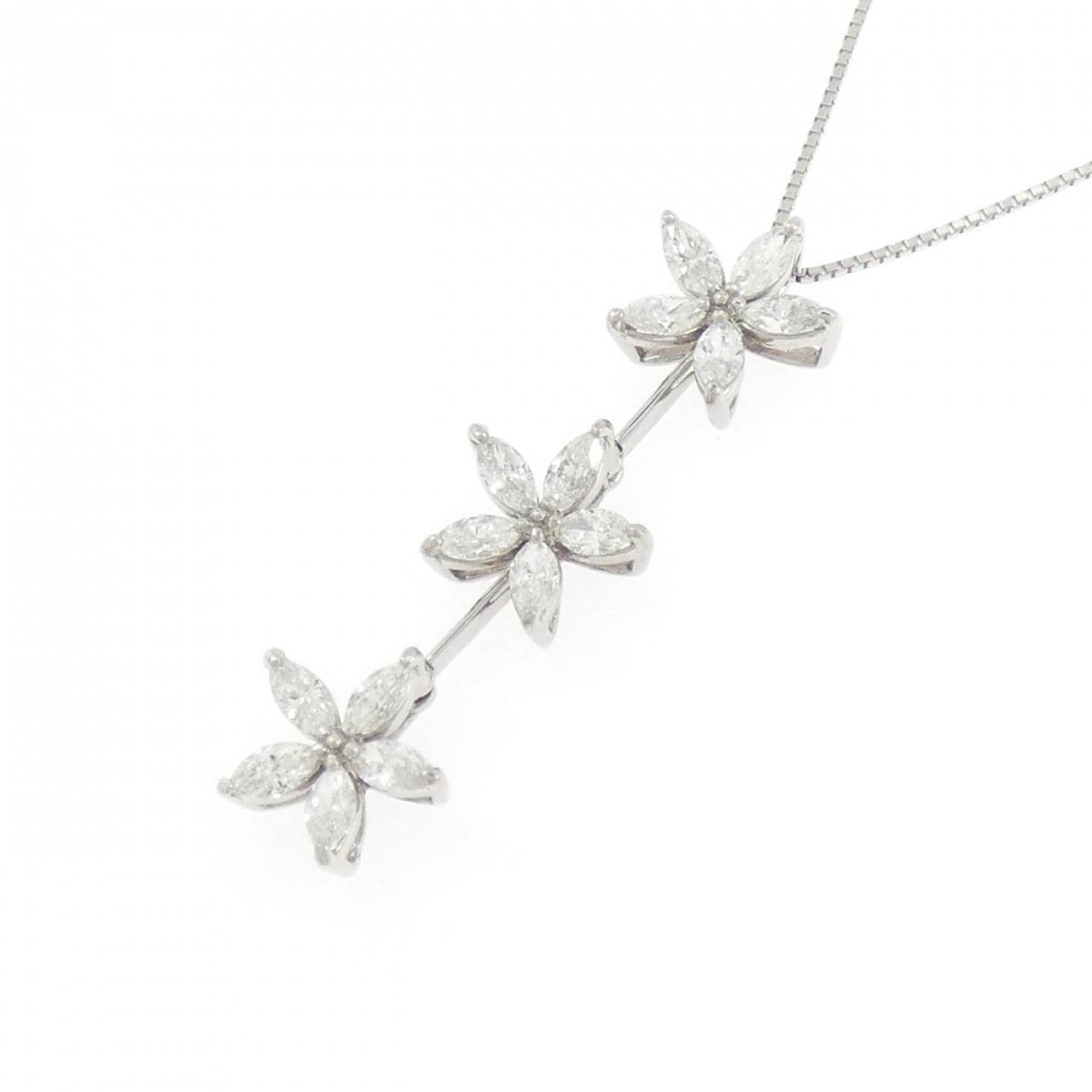 K18WG フラワー ダイヤモンド ネックレス 1.08CT