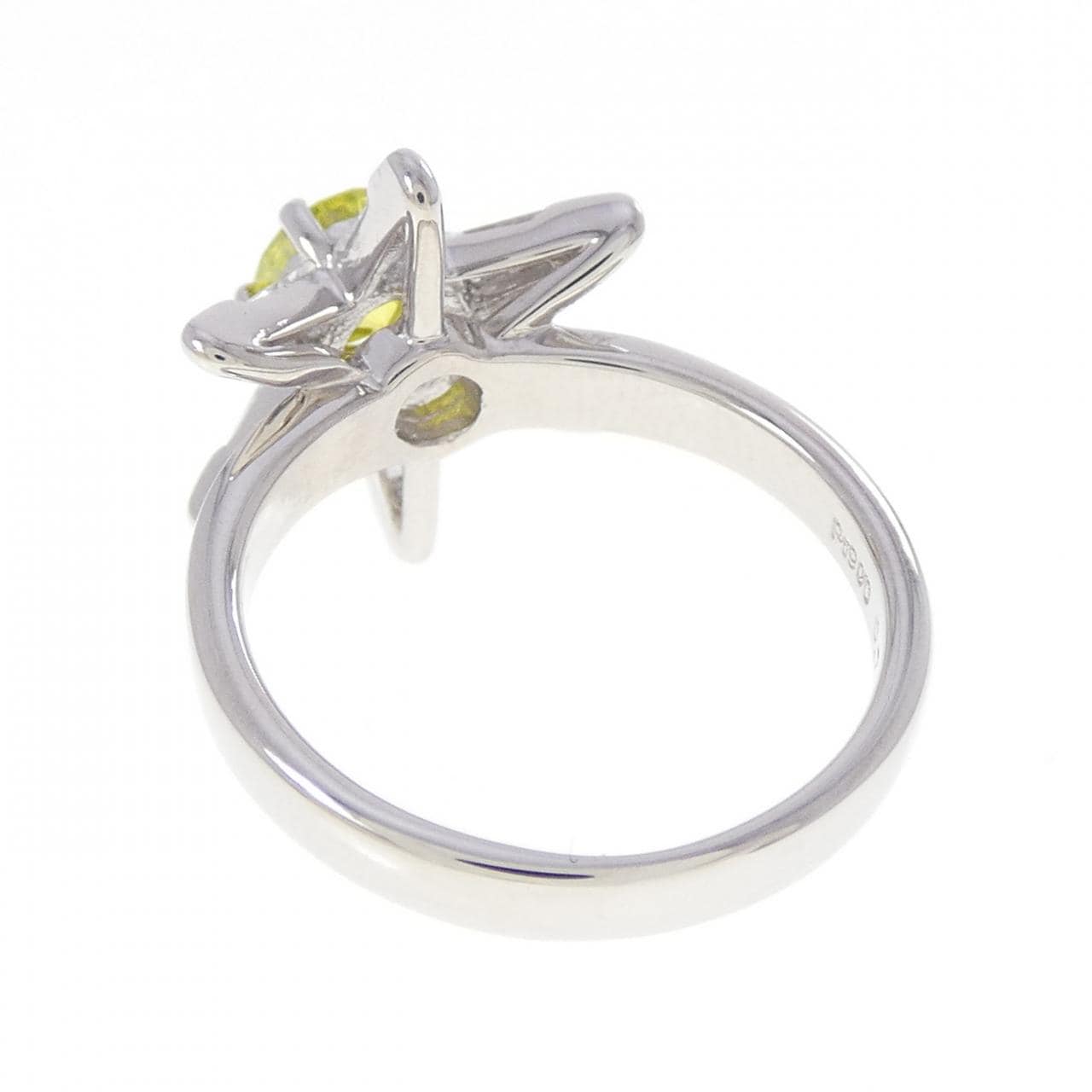 PT900 ダイヤモンド リング 0.704CT