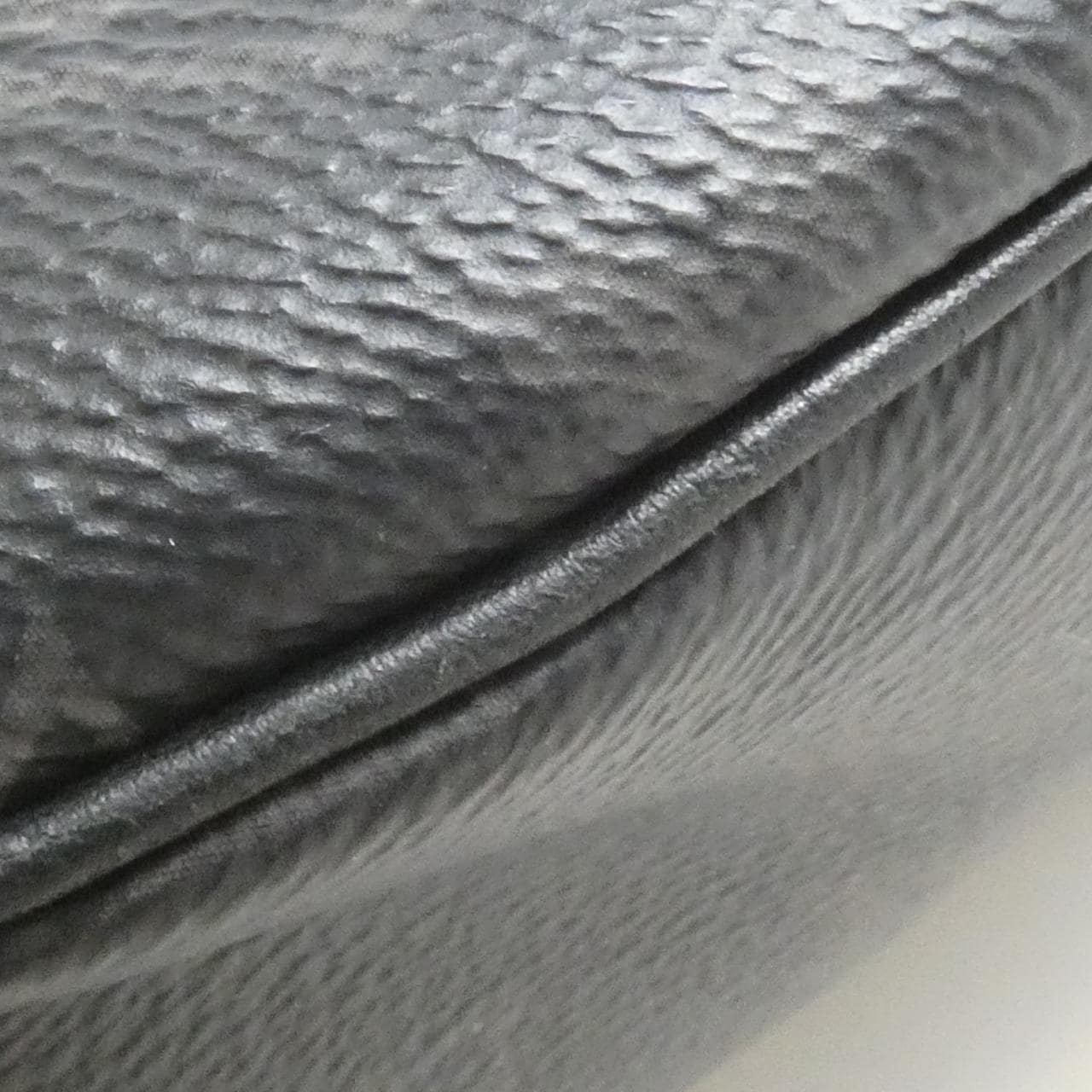 ルイヴィトン モノグラム エクリプス ディスカバリー バムバッグ M44336 ショルダーバッグ