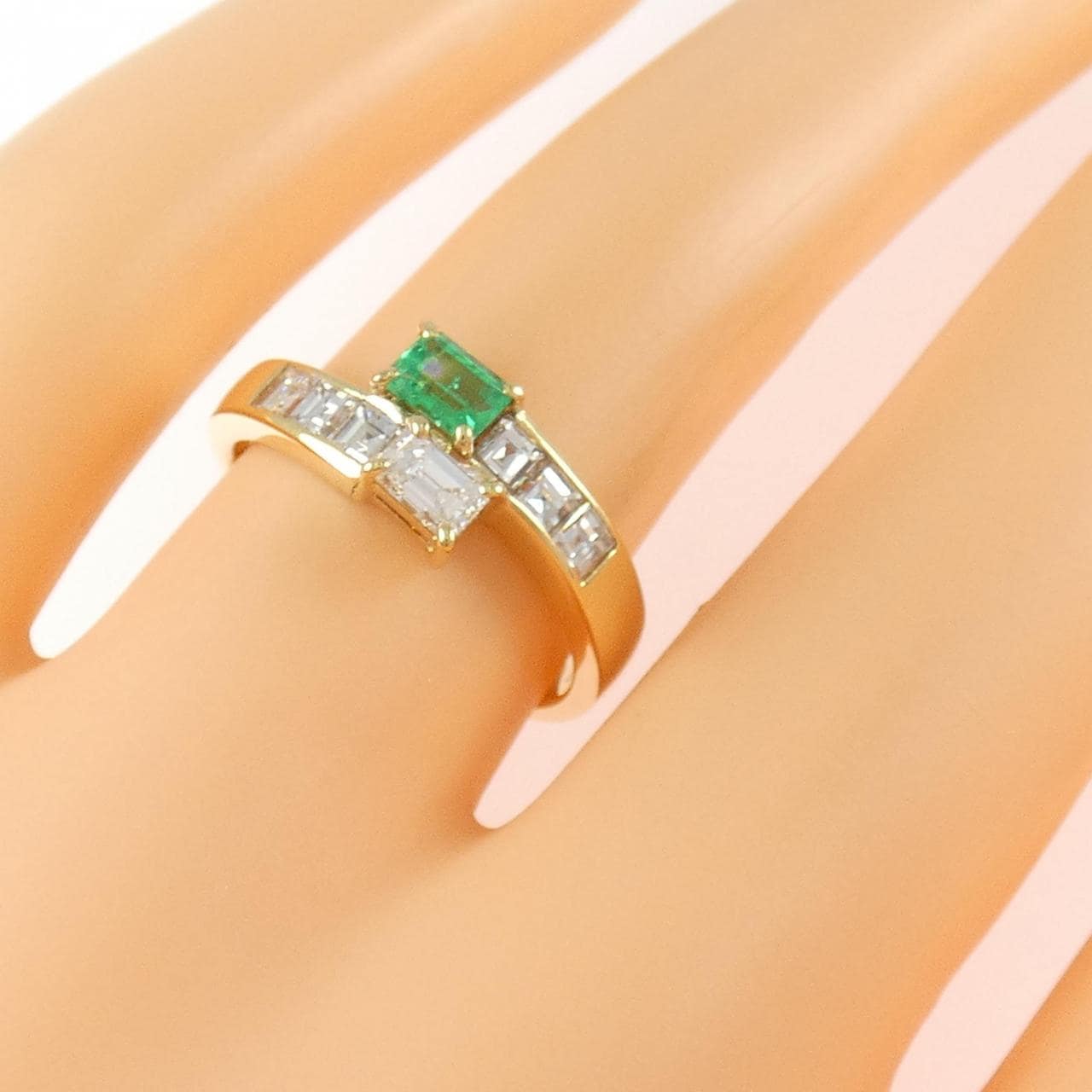 K18YG エメラルド リング 0.22CT