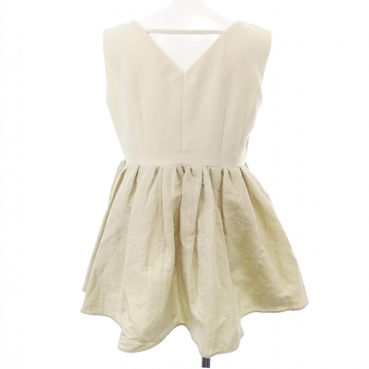 ジルスチュアート JILL STUART トップス