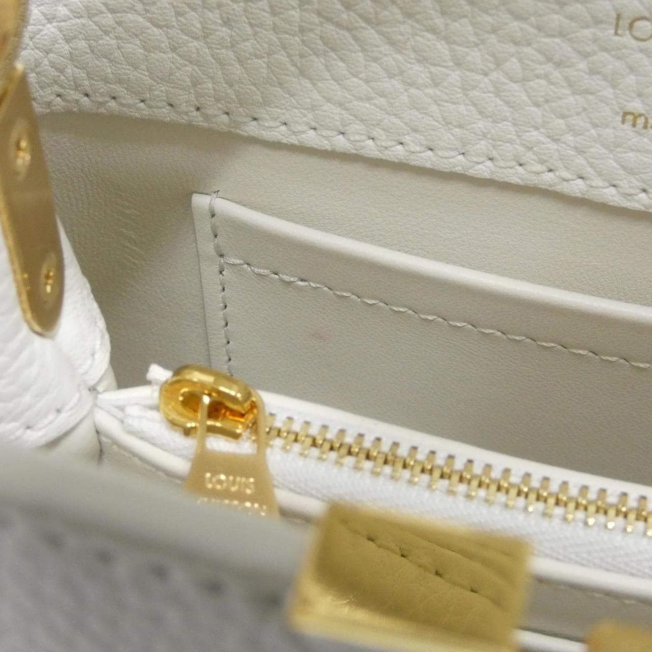 ルイヴィトン カプシーヌ MINI M24733 バッグ