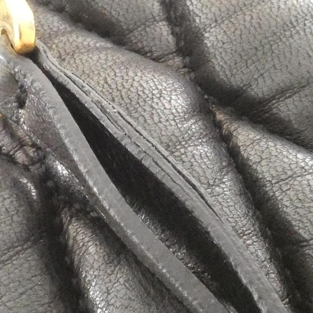 ミュウミュウ バッグ