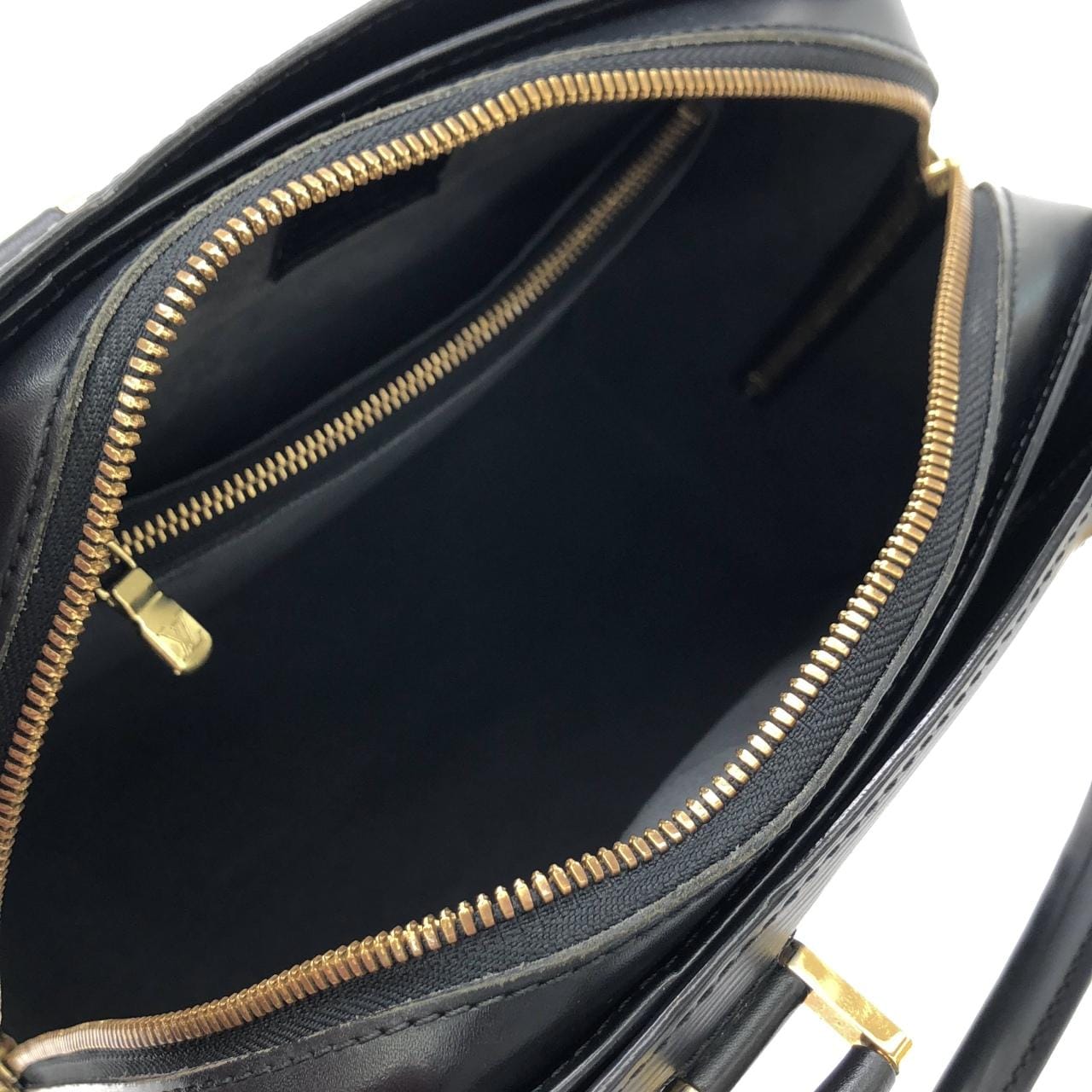 ルイヴィトン エピ ポンヌフ M52052 バッグ