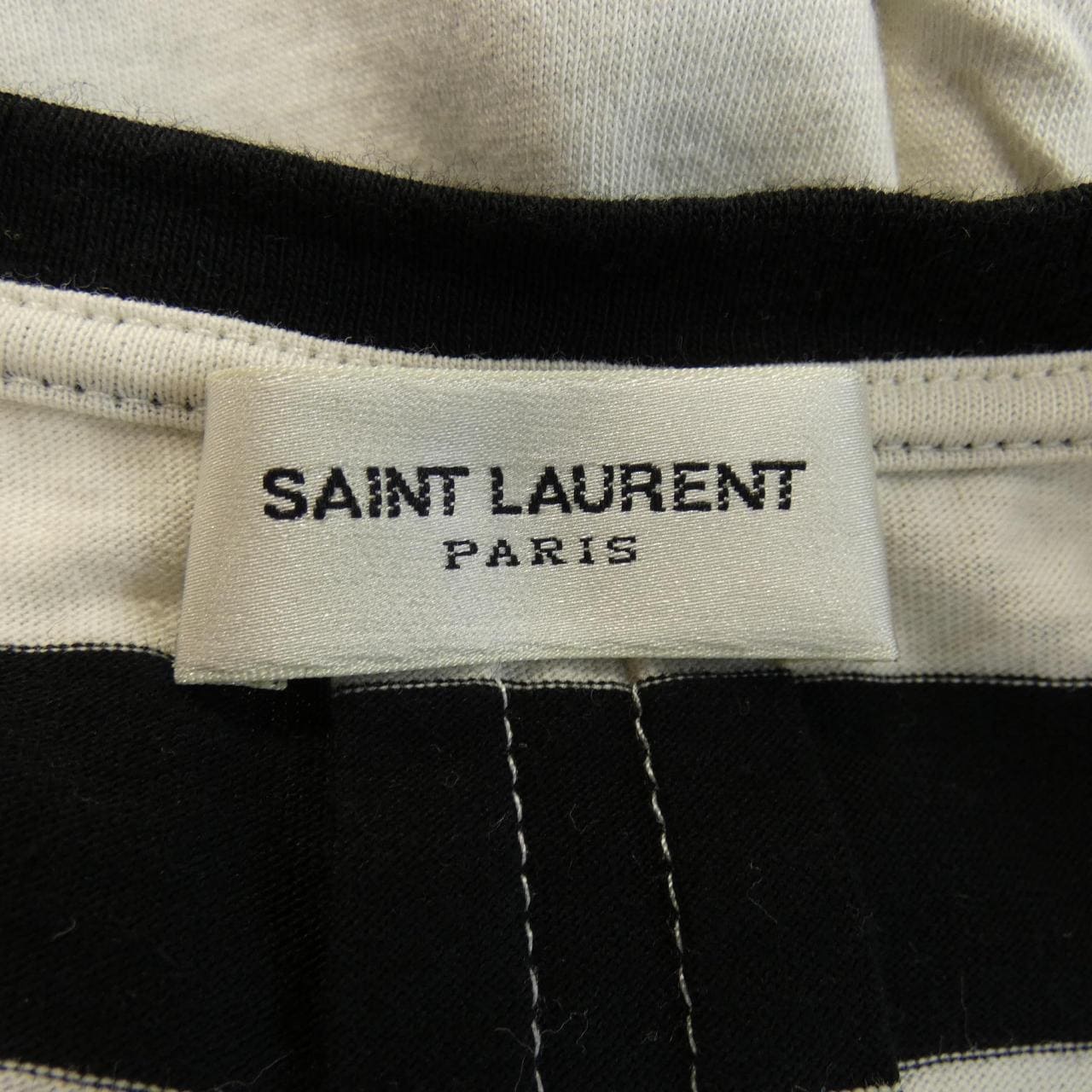 SAINT LAURENT T 卹