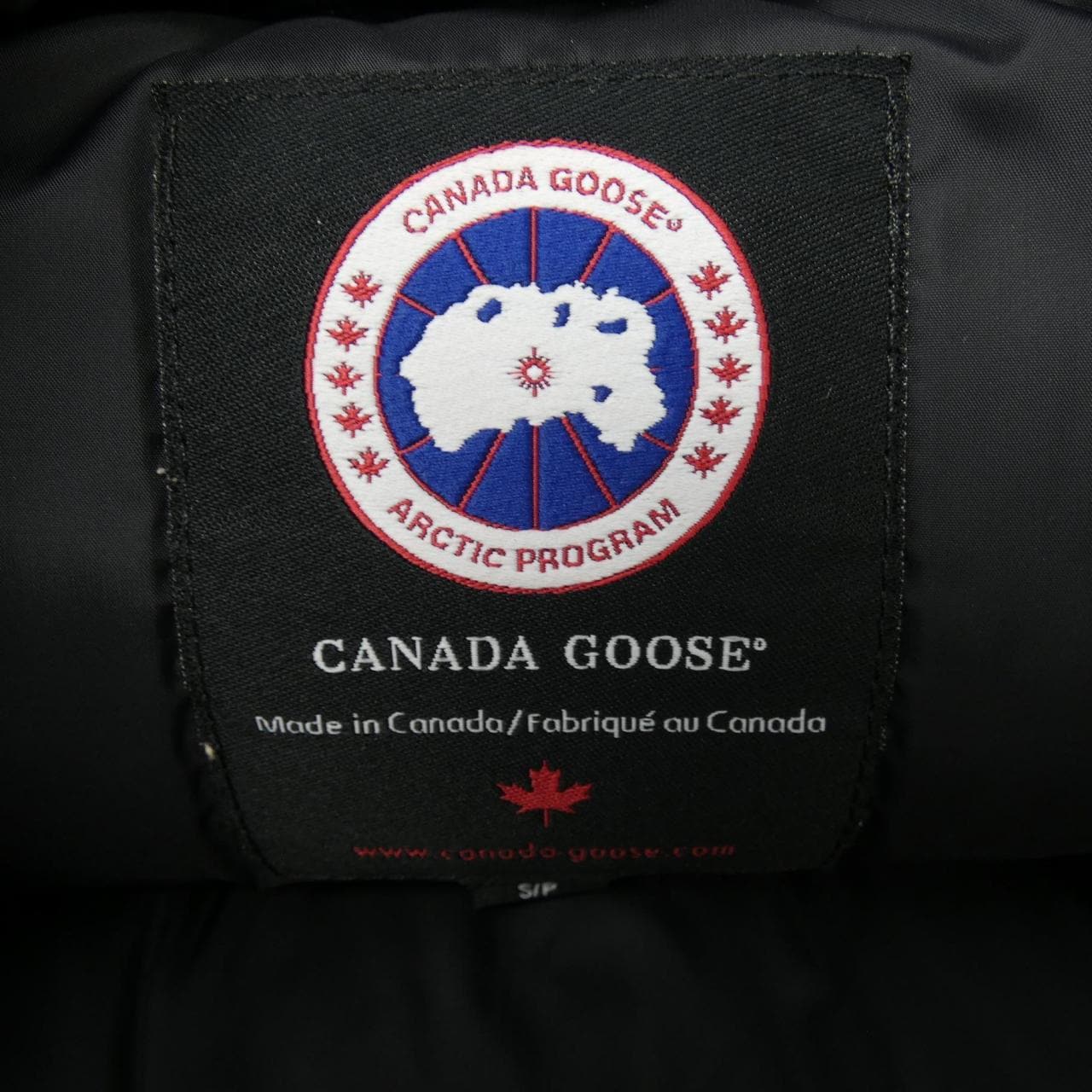 加拿大鹅CANADA GOOSE羽绒背心