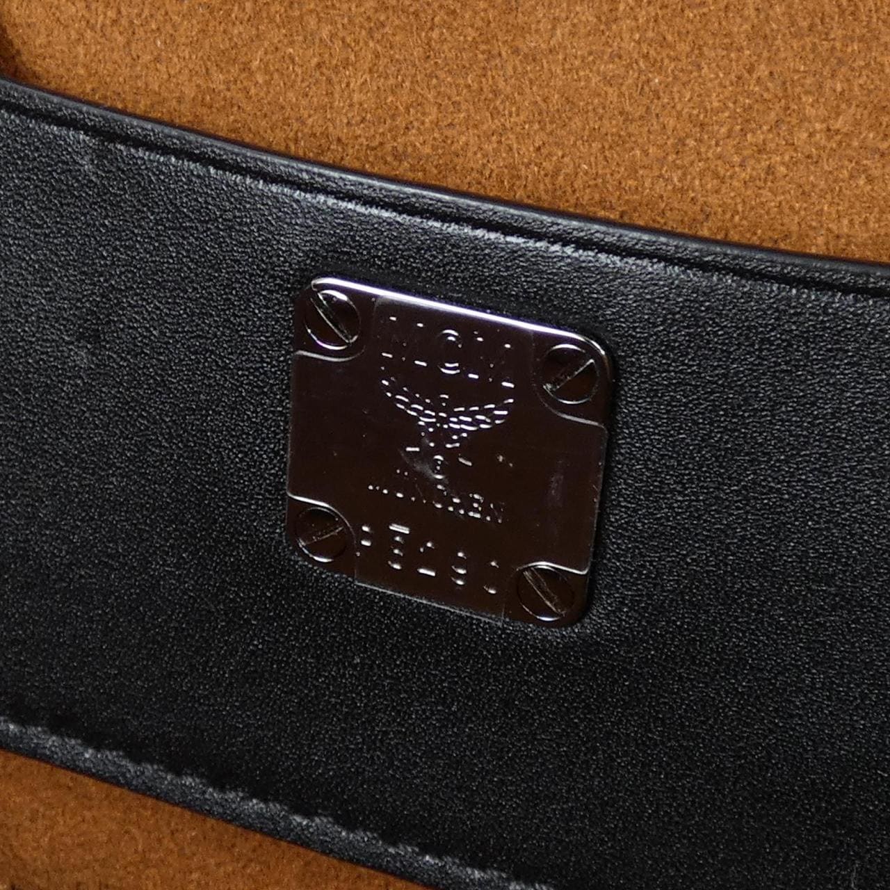 MCM MWR5ABN01BK001 包