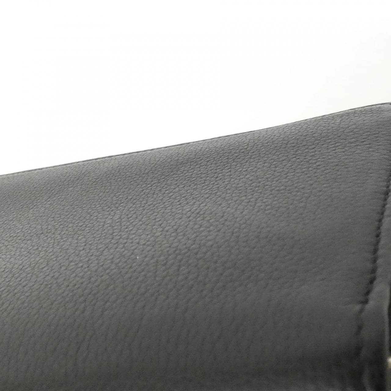 ルイヴィトン ジッピー ロックミー M62622 財布