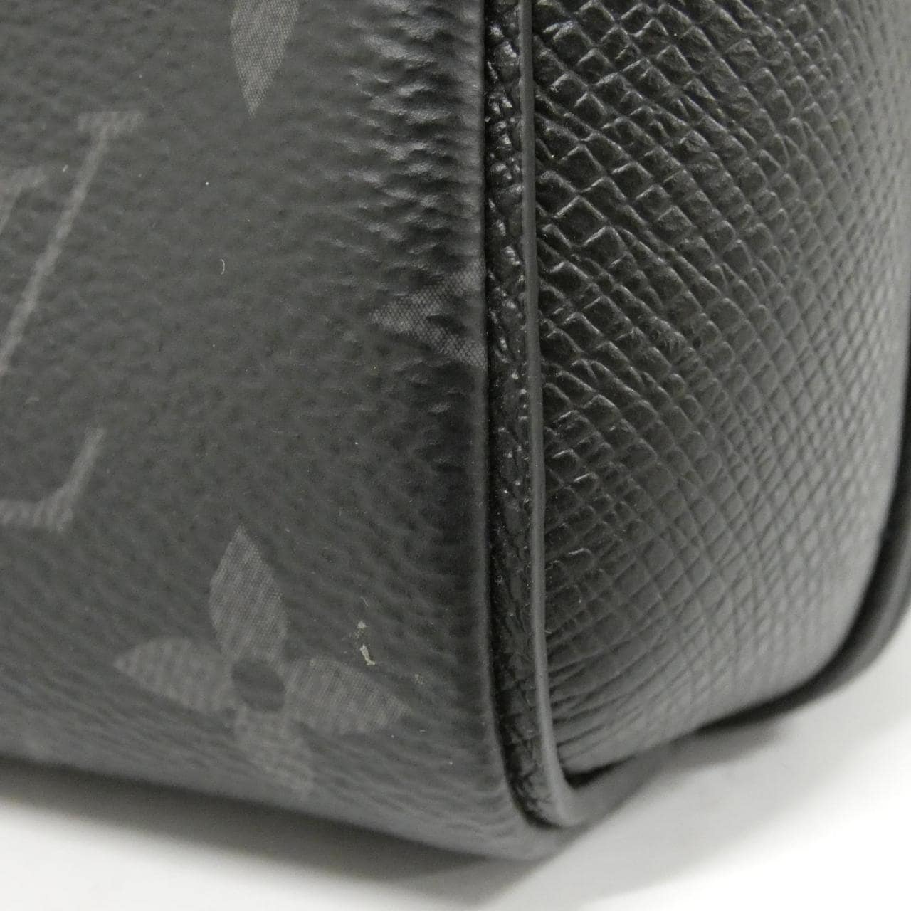 ルイヴィトン タイガ ラマ アウトドア メッセンジャー PM M30233 ショルダーバッグ