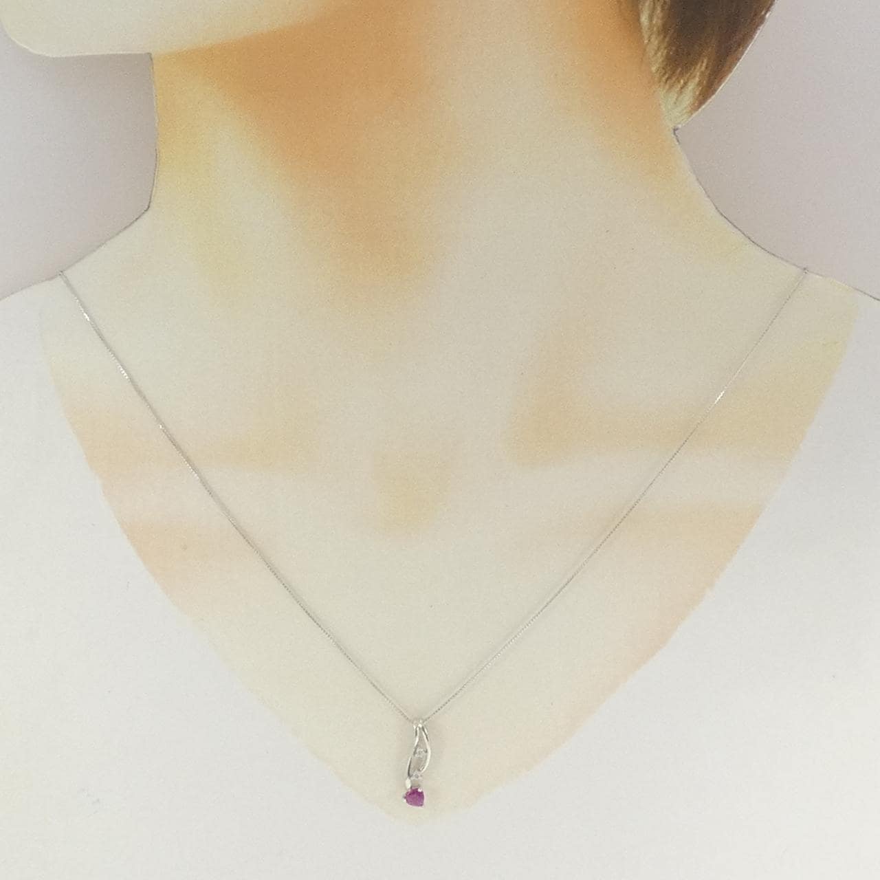 K18WG ハート ルビー ネックレス 0.35CT