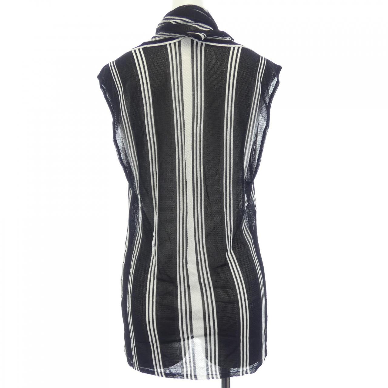 グッチ GUCCI 292357　X6264 トップス