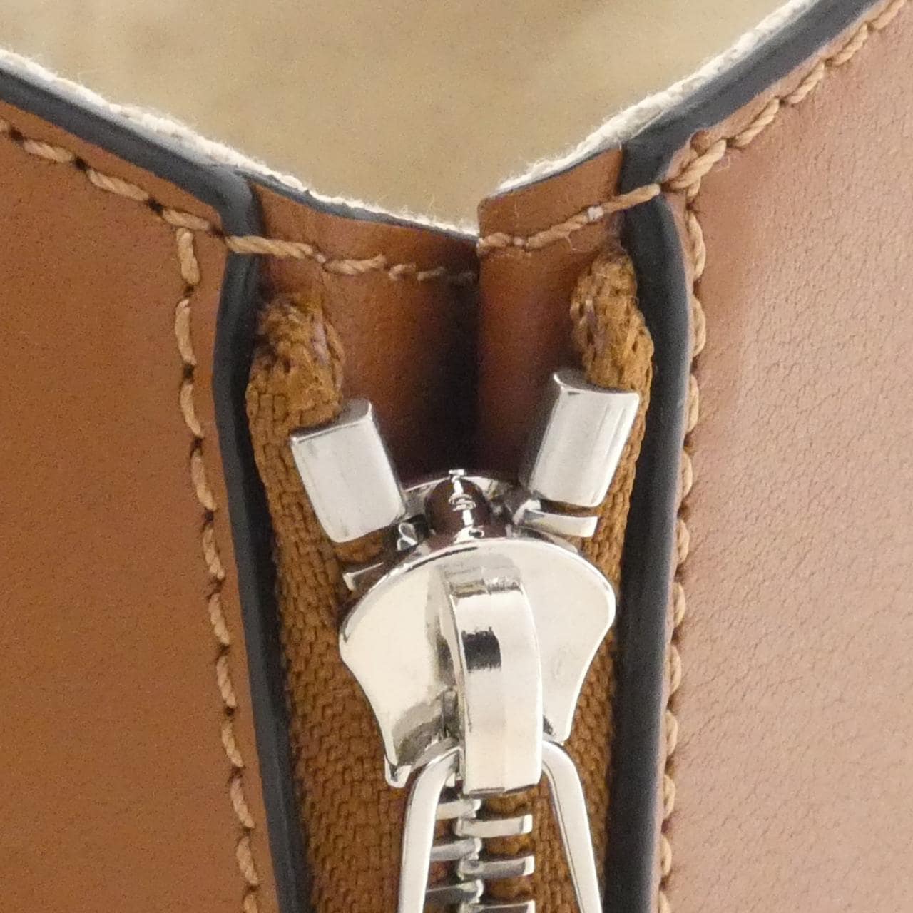 ロエベ ハンモック スモール A538S35X27 ショルダーバッグ