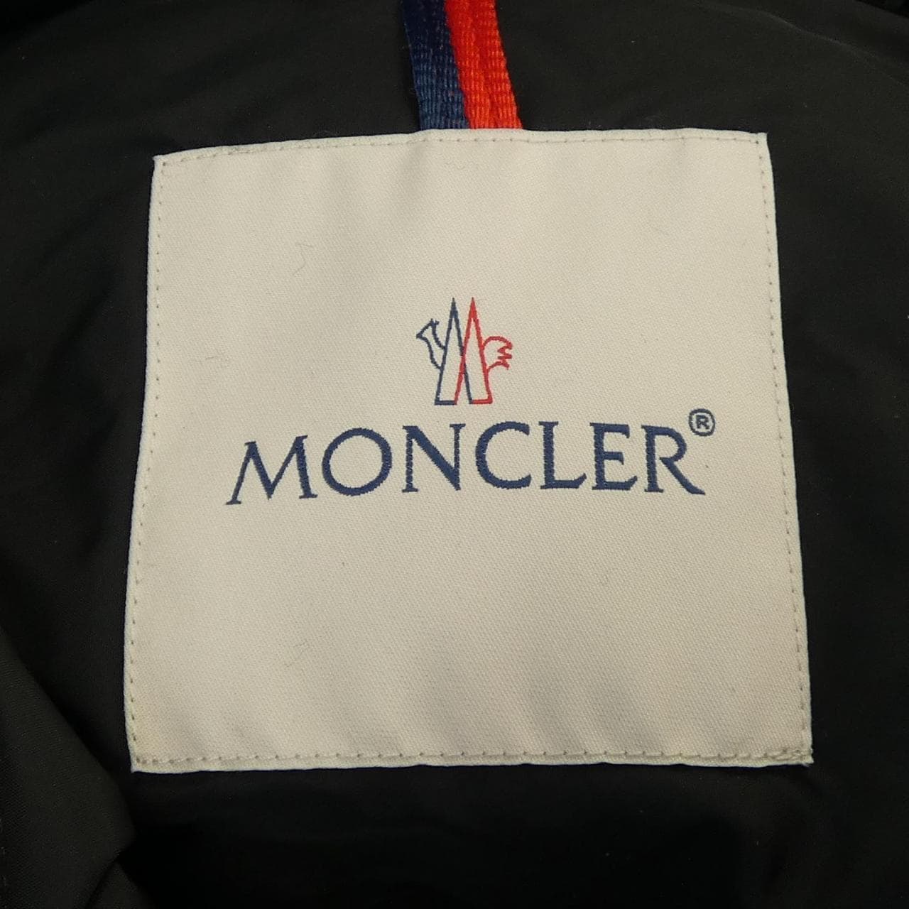 モンクレール MONCLER ダウンジャケット